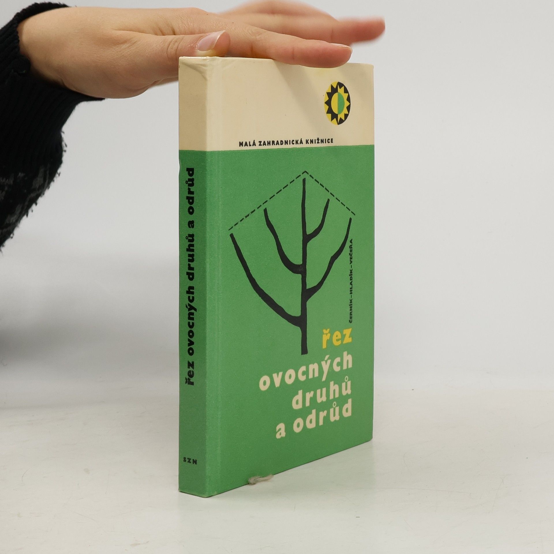 Václav Černík Řez ovocných druhů a odrůd