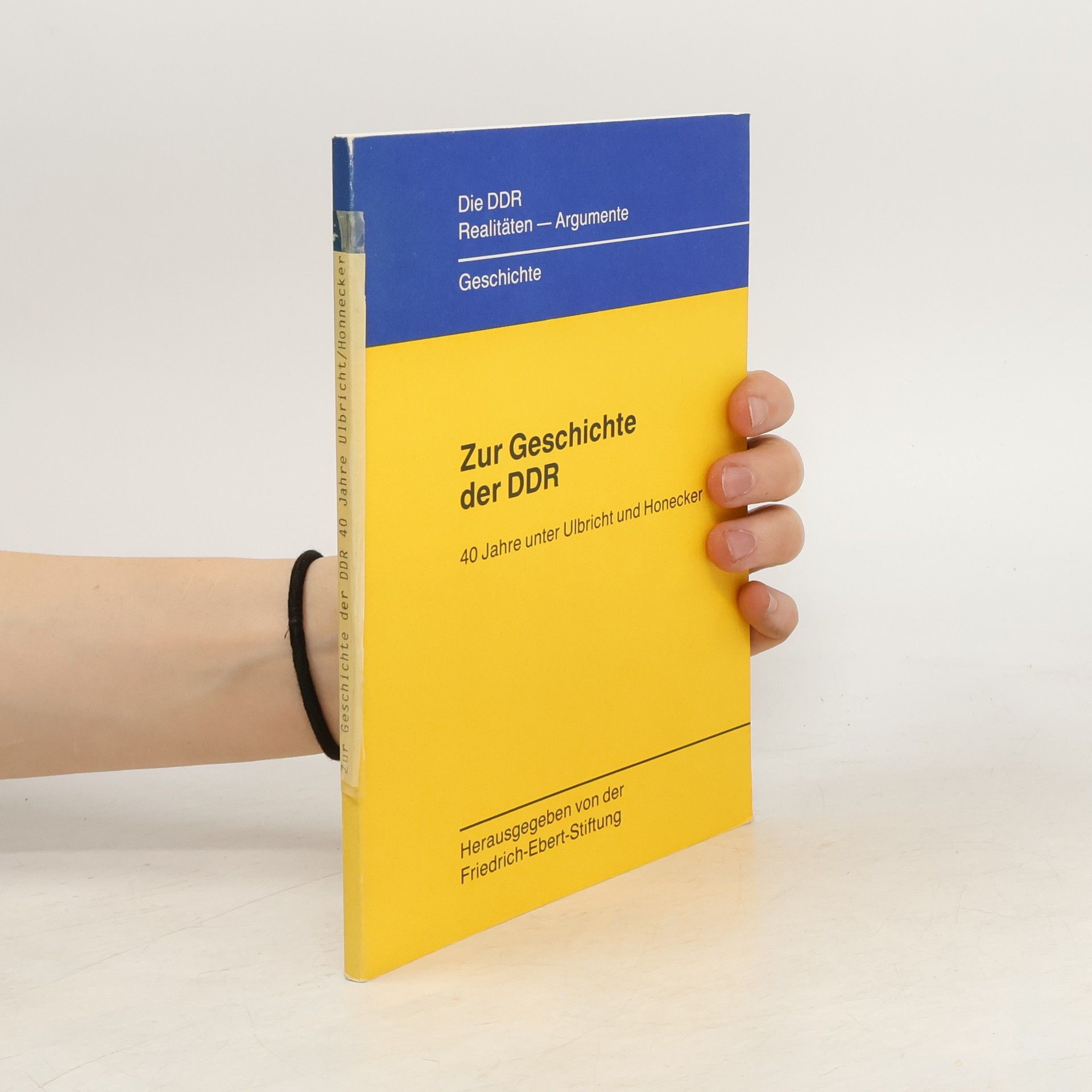 Collectif d'auteurs Zur Geschichte der DDR