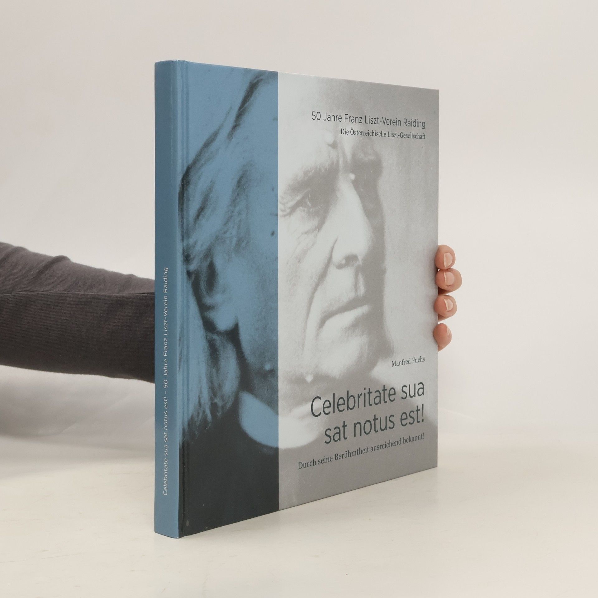 Celebritate sua sat notus est!