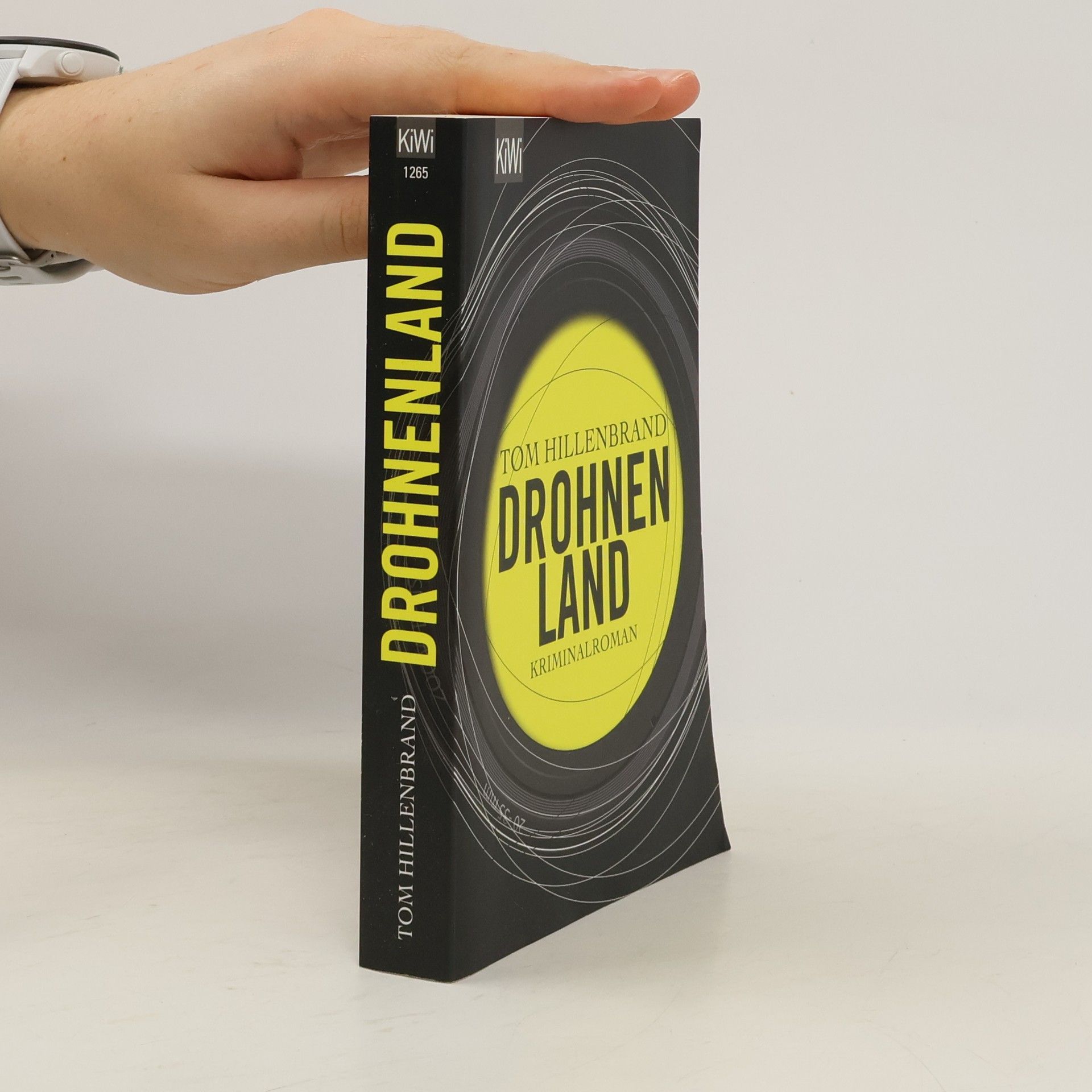 Tom Hillenbrand Drohnenland