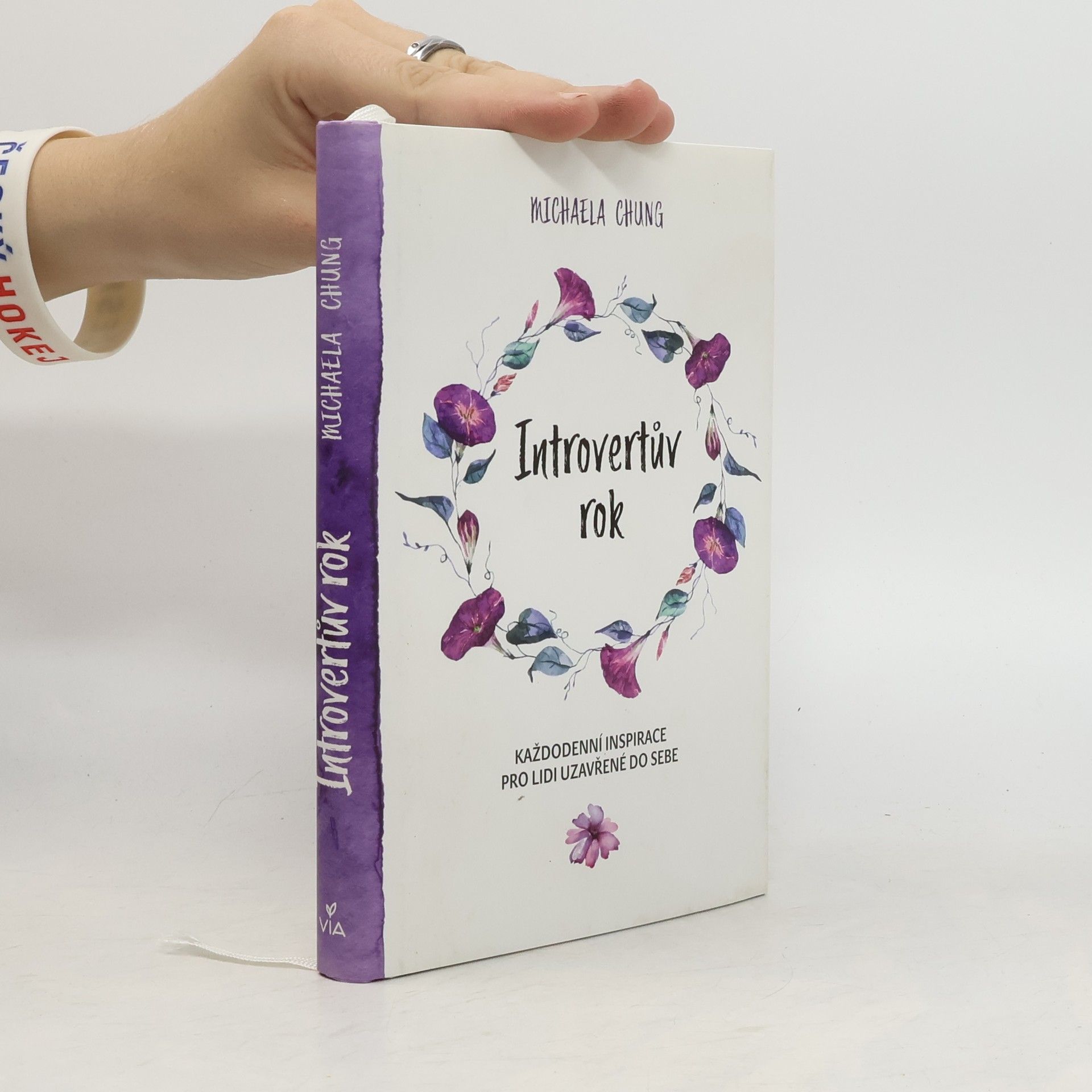 Introvertův rok. Každodenní inspirace pro lidi uzavřené do sebe