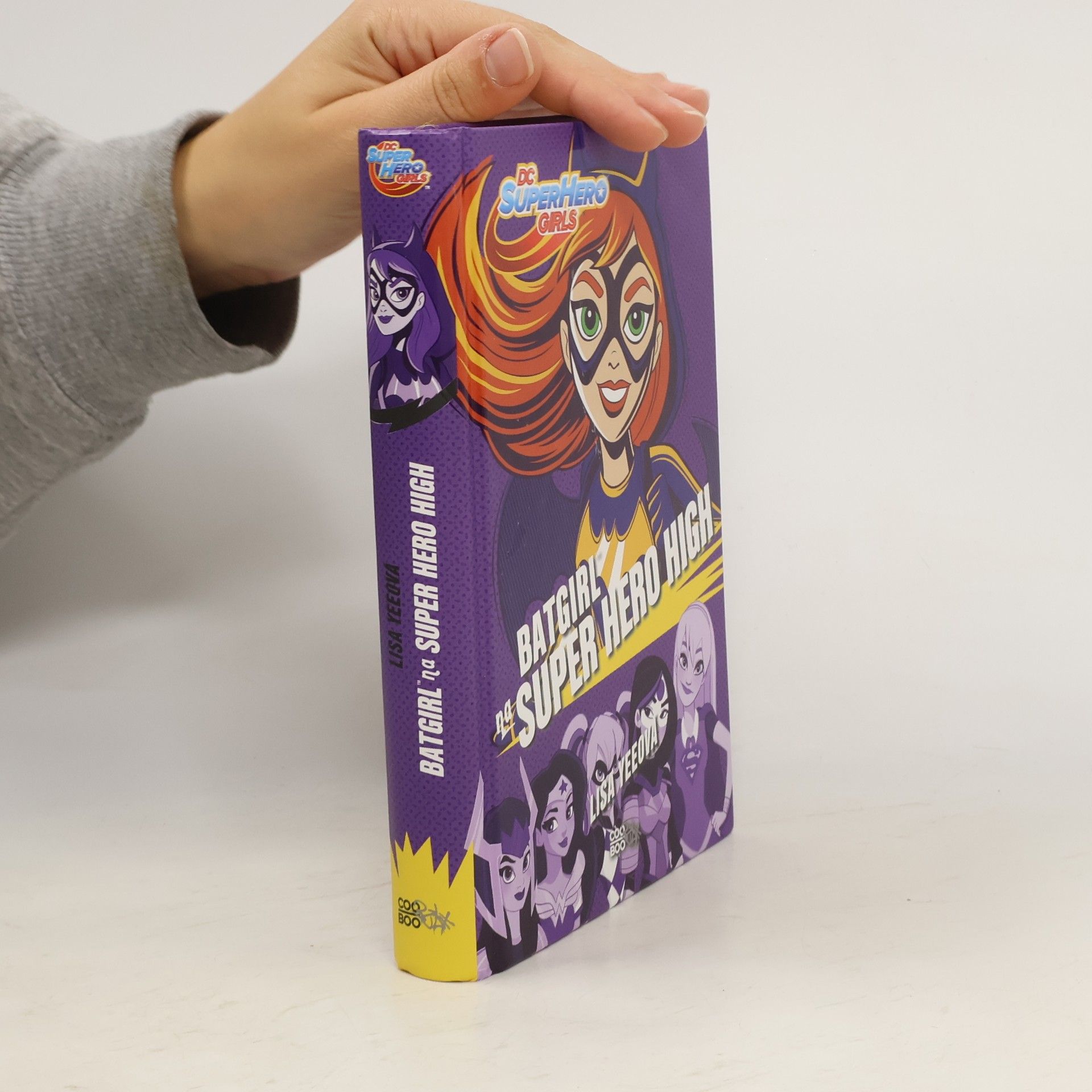 Lisa Yee Batgirl na Super Hero High