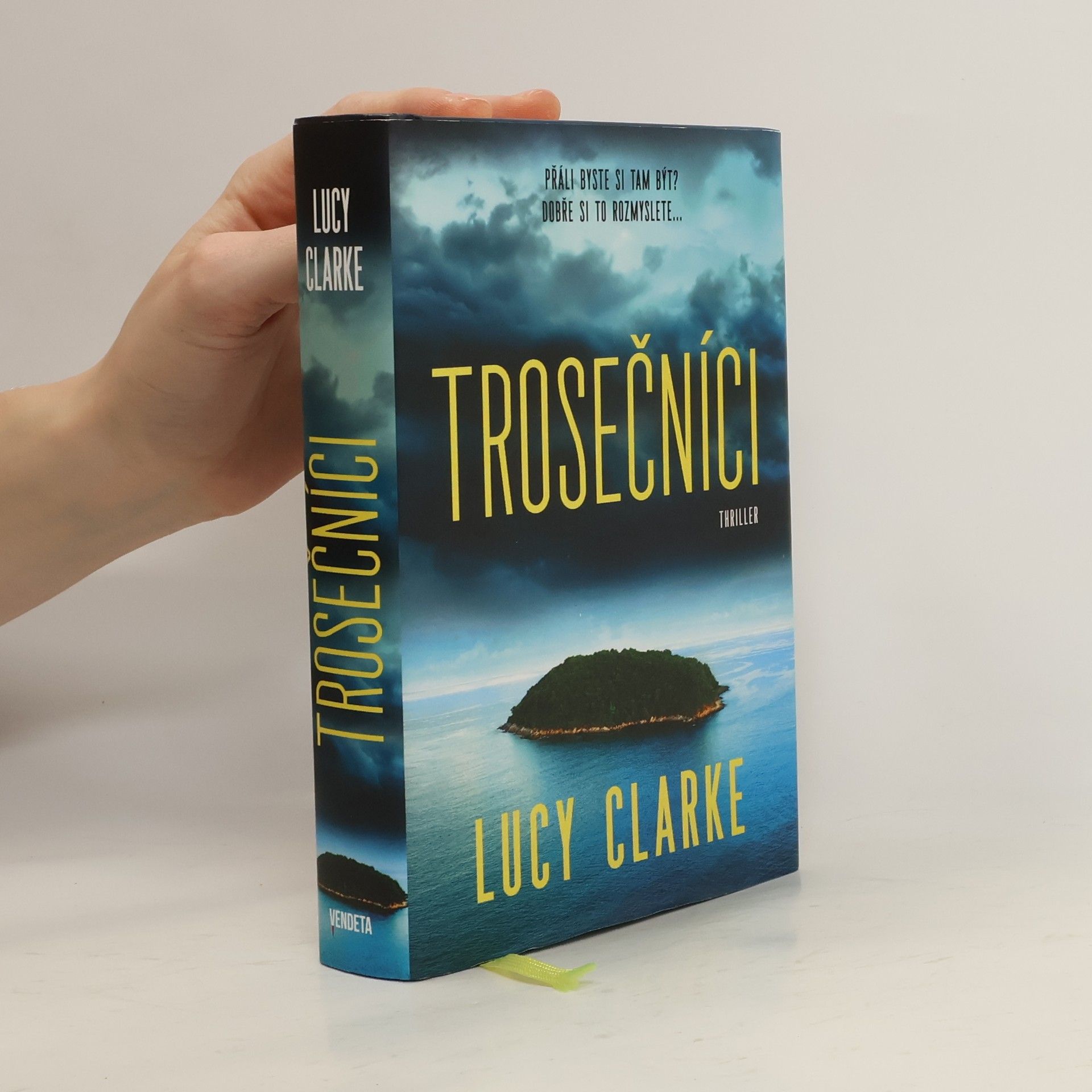 Lucy Clarke Trosečníci