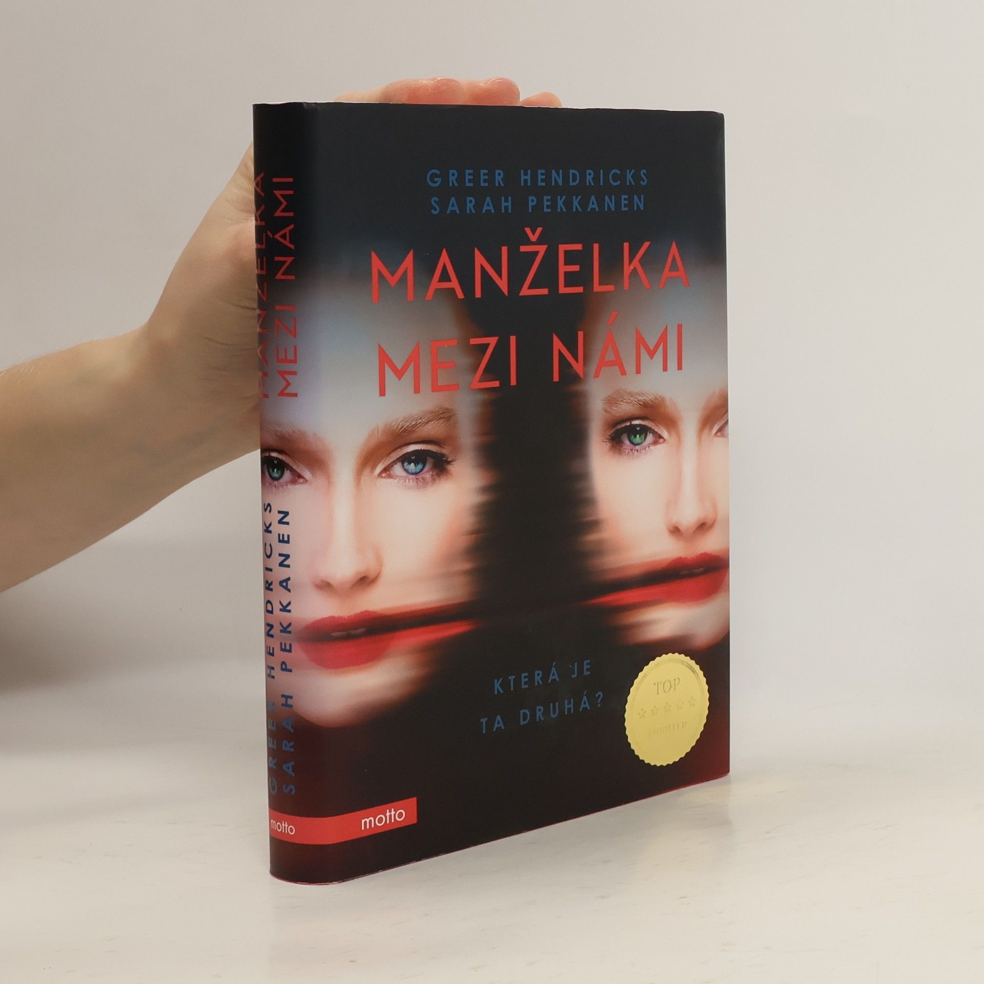 Greer Hendricks Manželka mezi námi