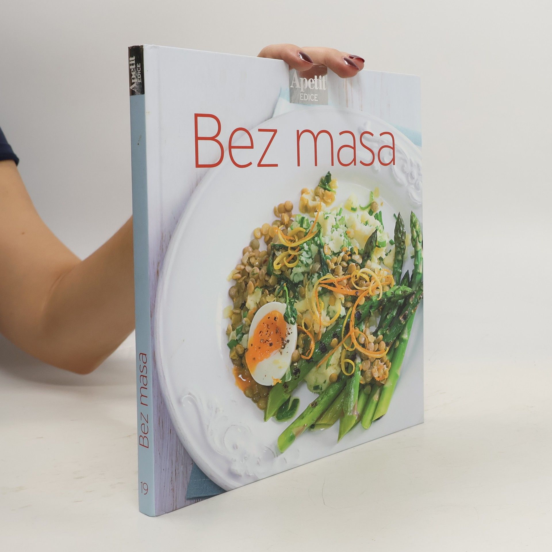 Autores varios Bez masa