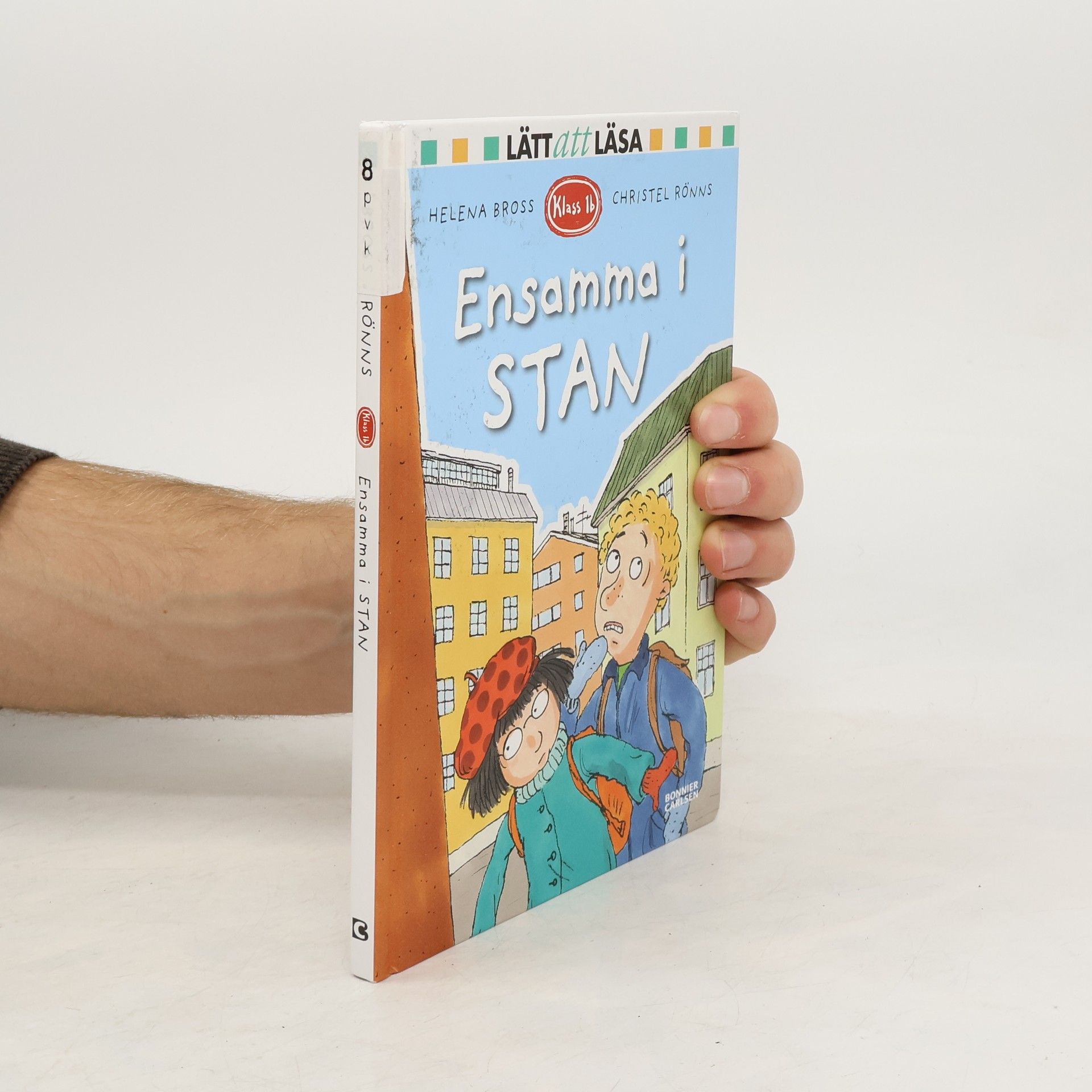 Helena Bross Ensamma i stan