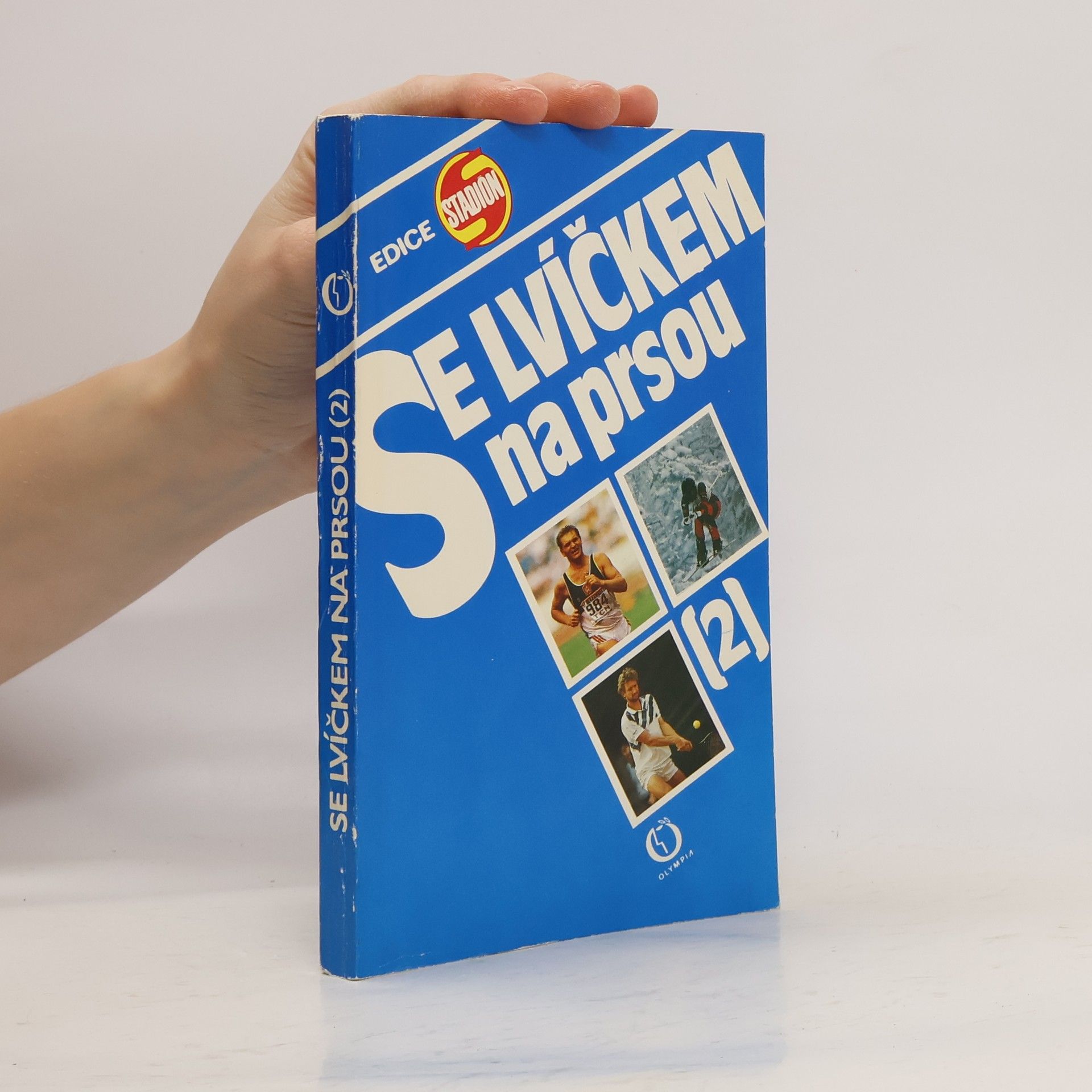 Se lvíčkem na prsou. 2