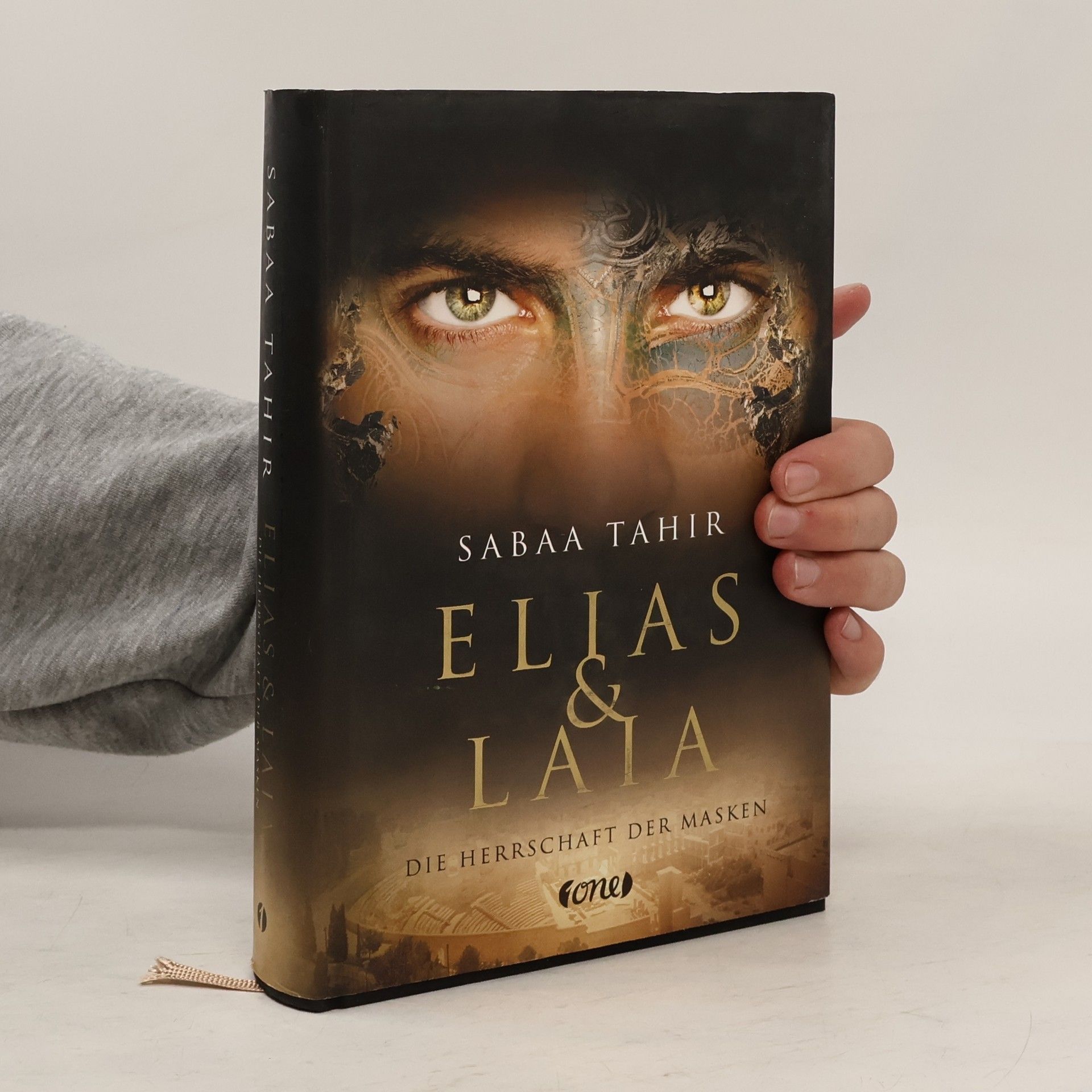 Sabaa Tahir Elias & Laia