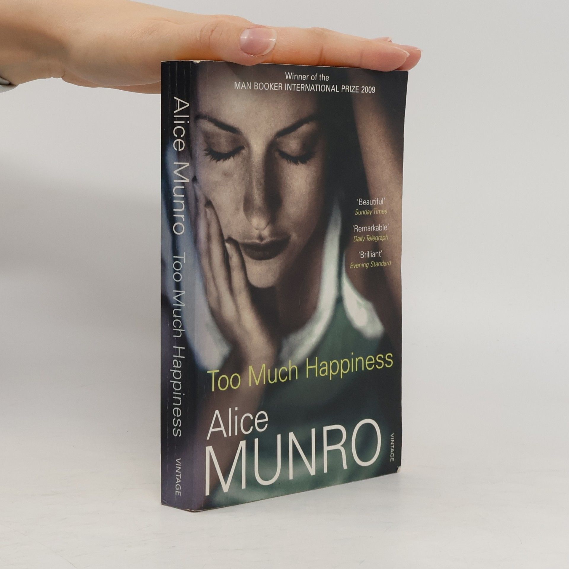 Alice Munro Too much happiness