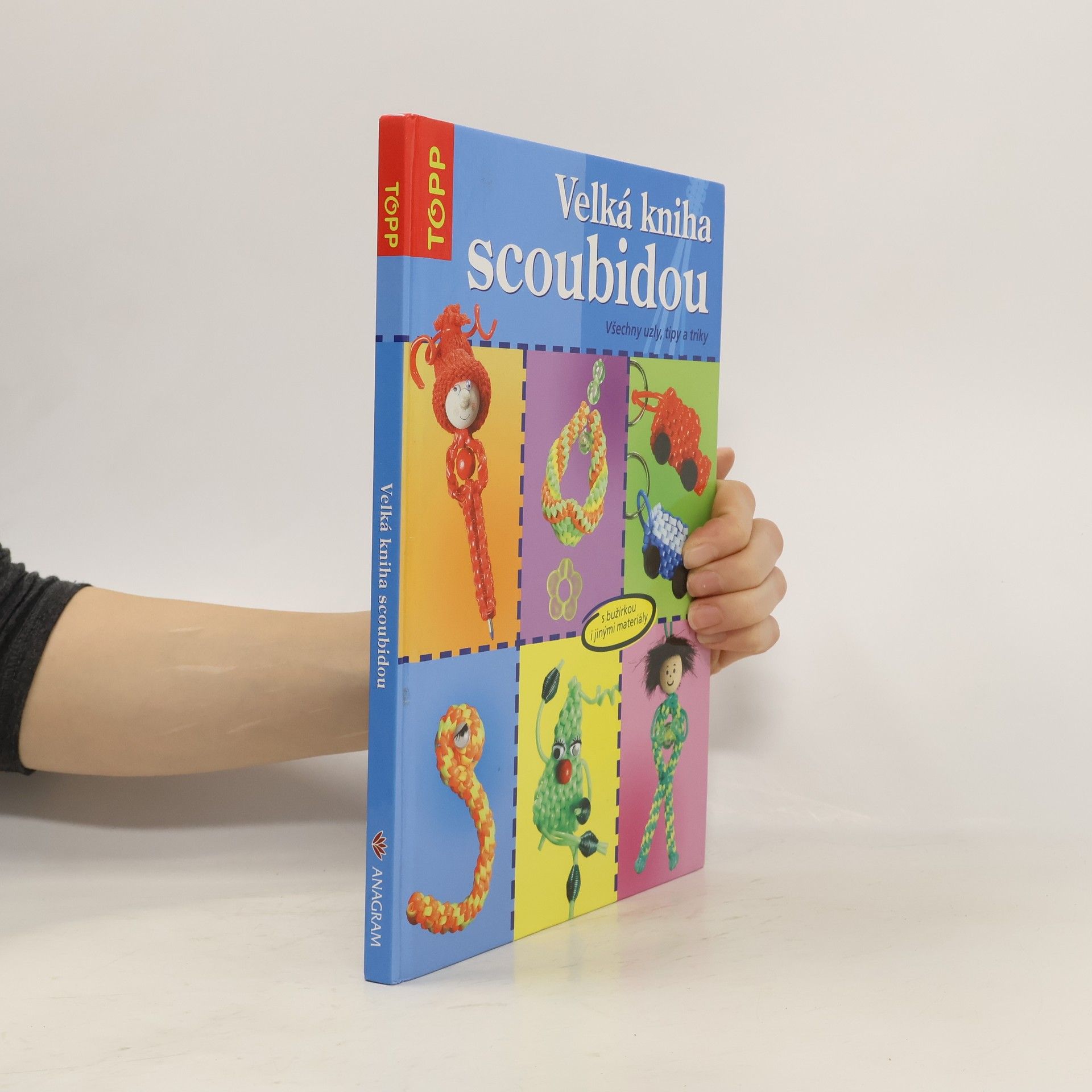 Inge Walz Velká kniha scoubidou: Všechny uzly, tipy a triky