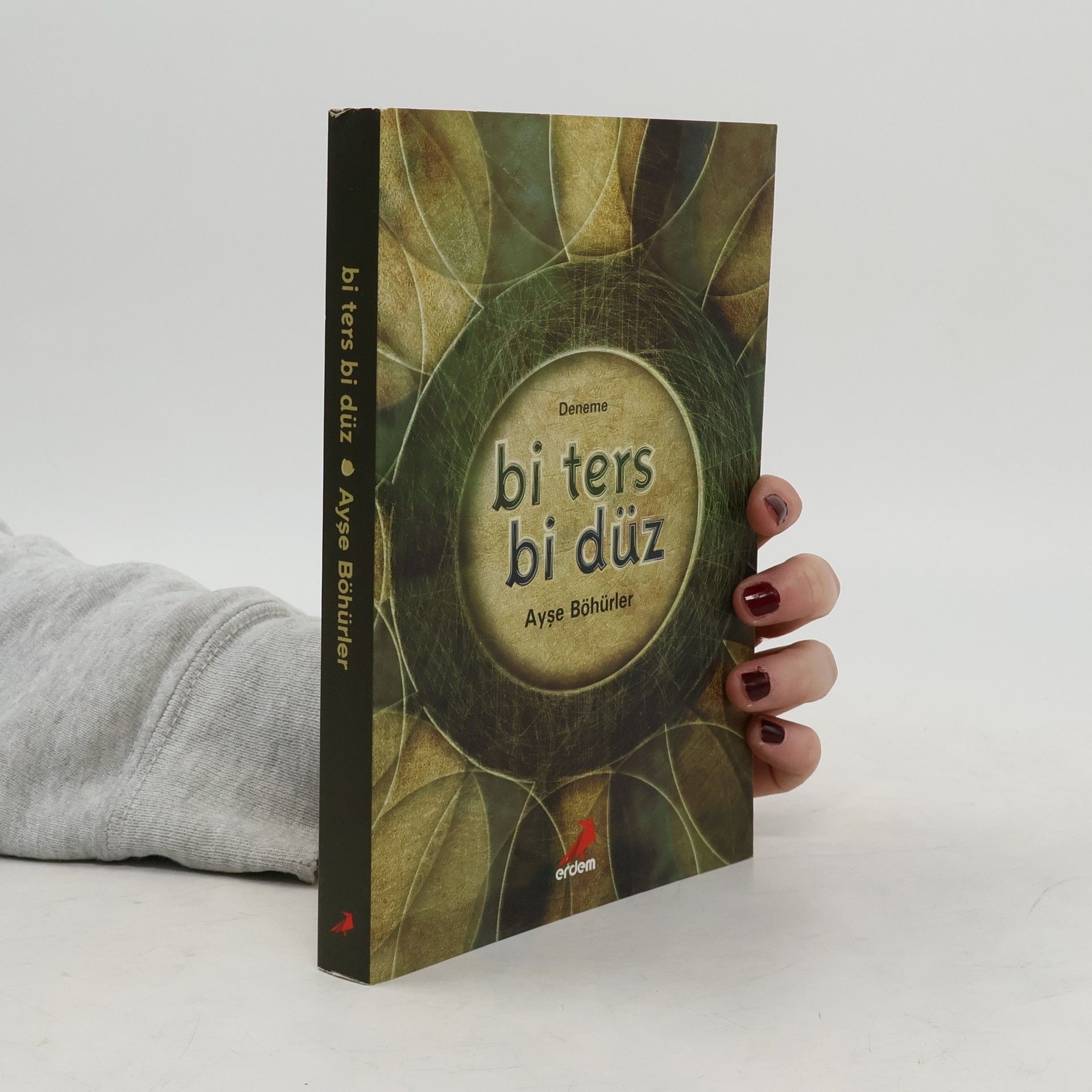 Ayşe Böhrüler Bi ters bi düz