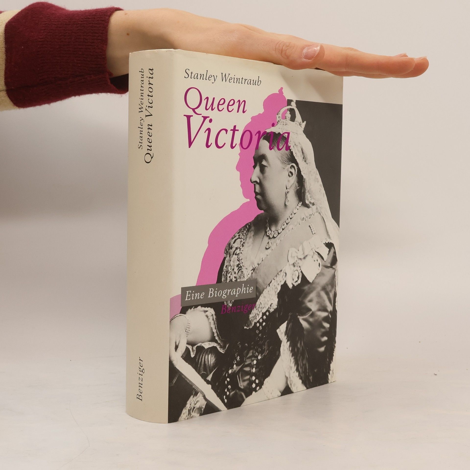 Stanley Weintraub Queen Victoria