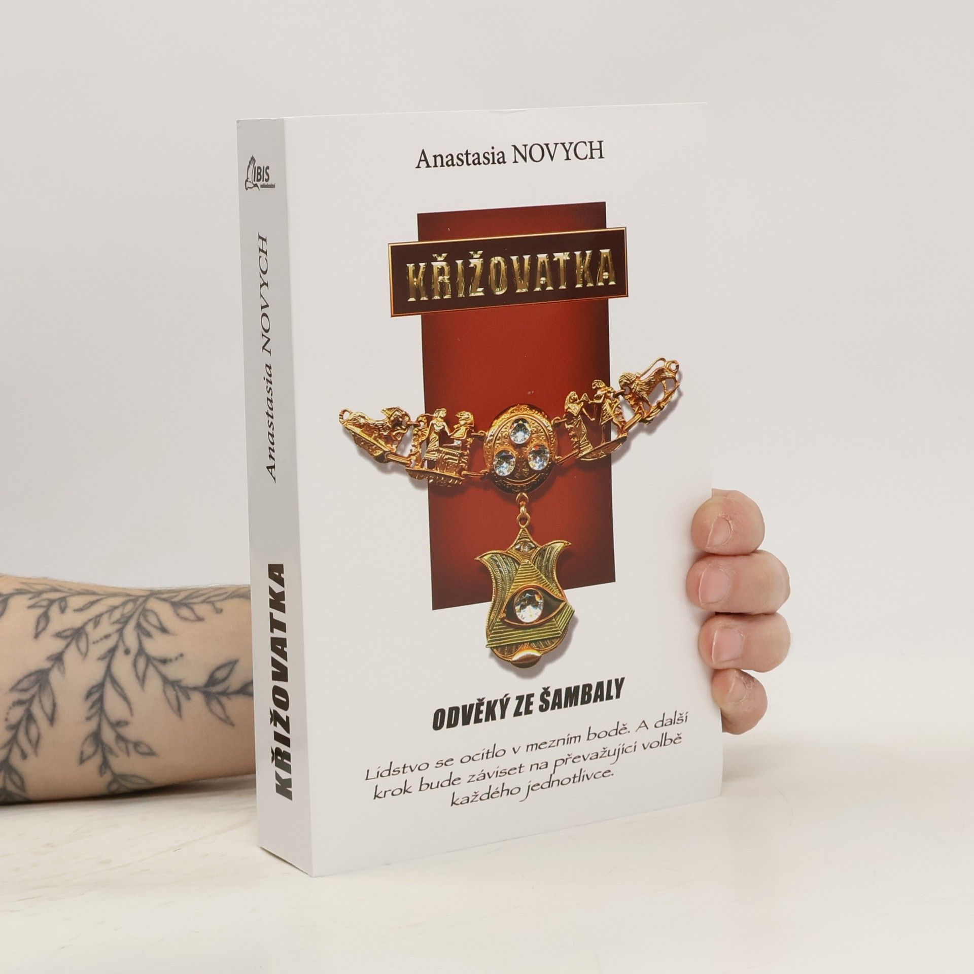 Anastasia Novych Křižovatka