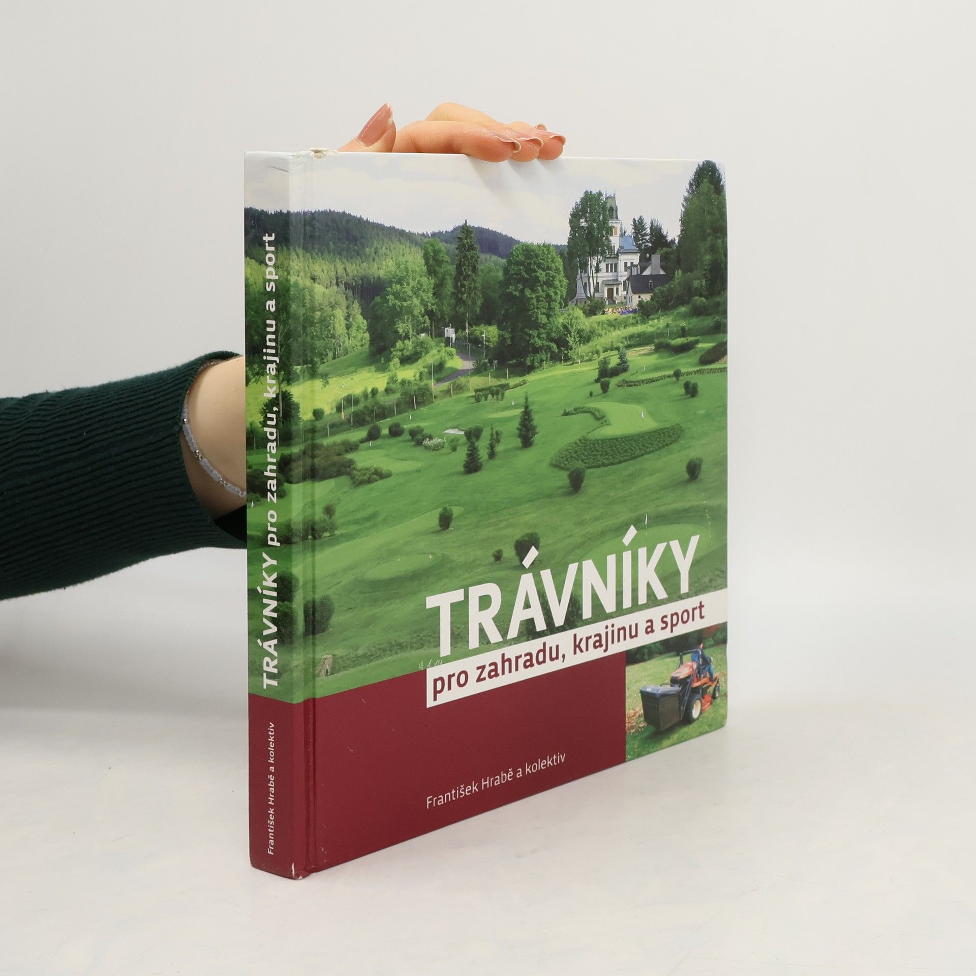 Trávníky pro zahradu, krajinu a sport