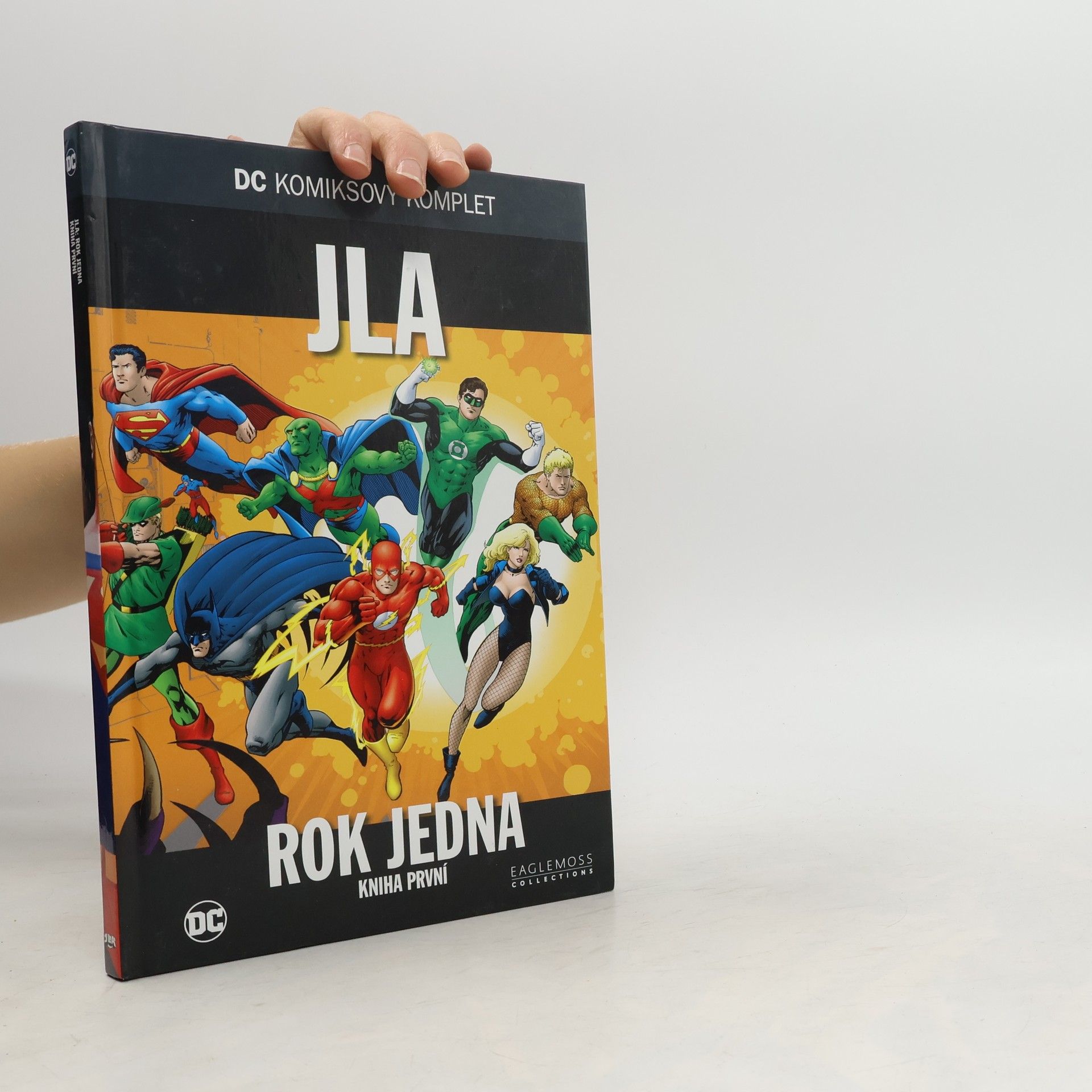 Various authors JLA. Rok jedna. Kniha první