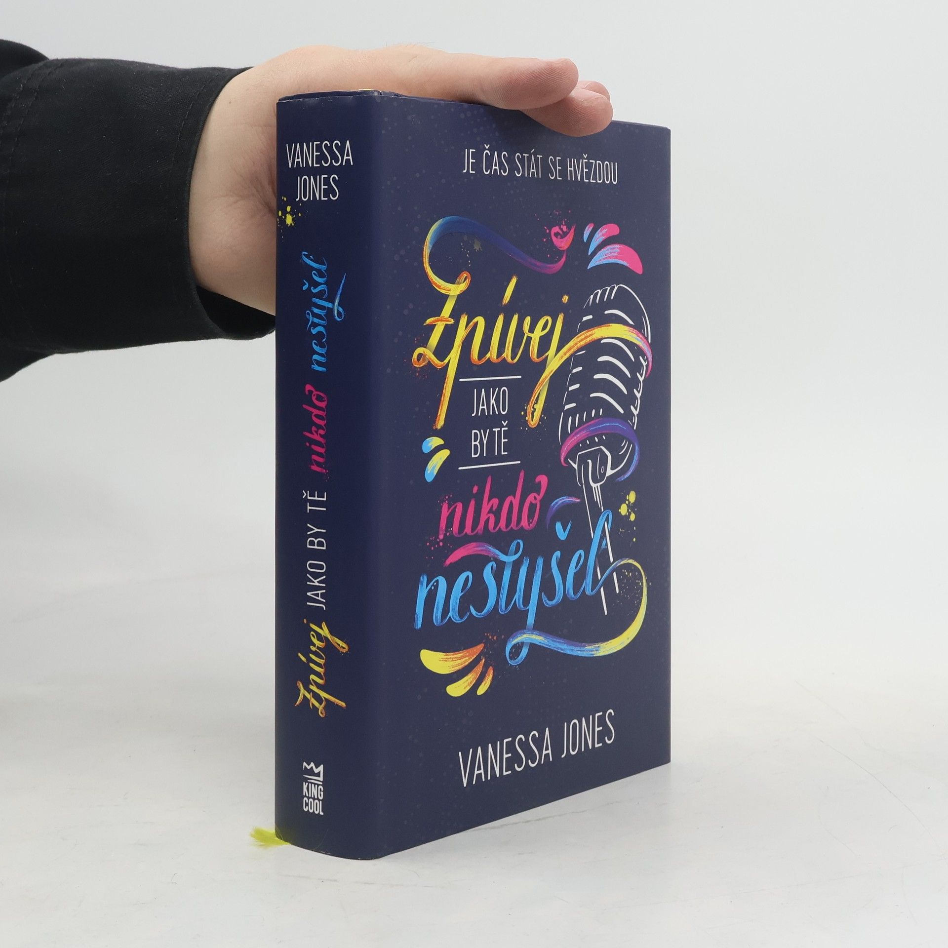 Vanessa Jones Zpívej, jako by tě nikdo neslyšel