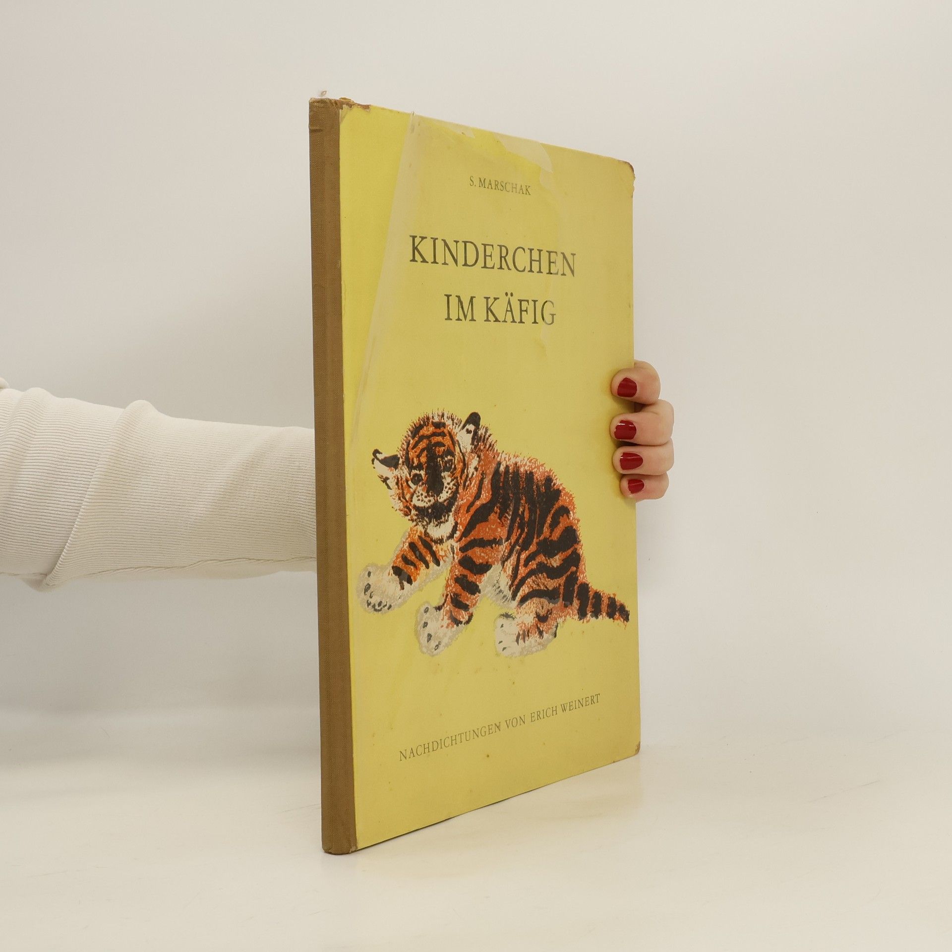 Kinderchen im Käfig