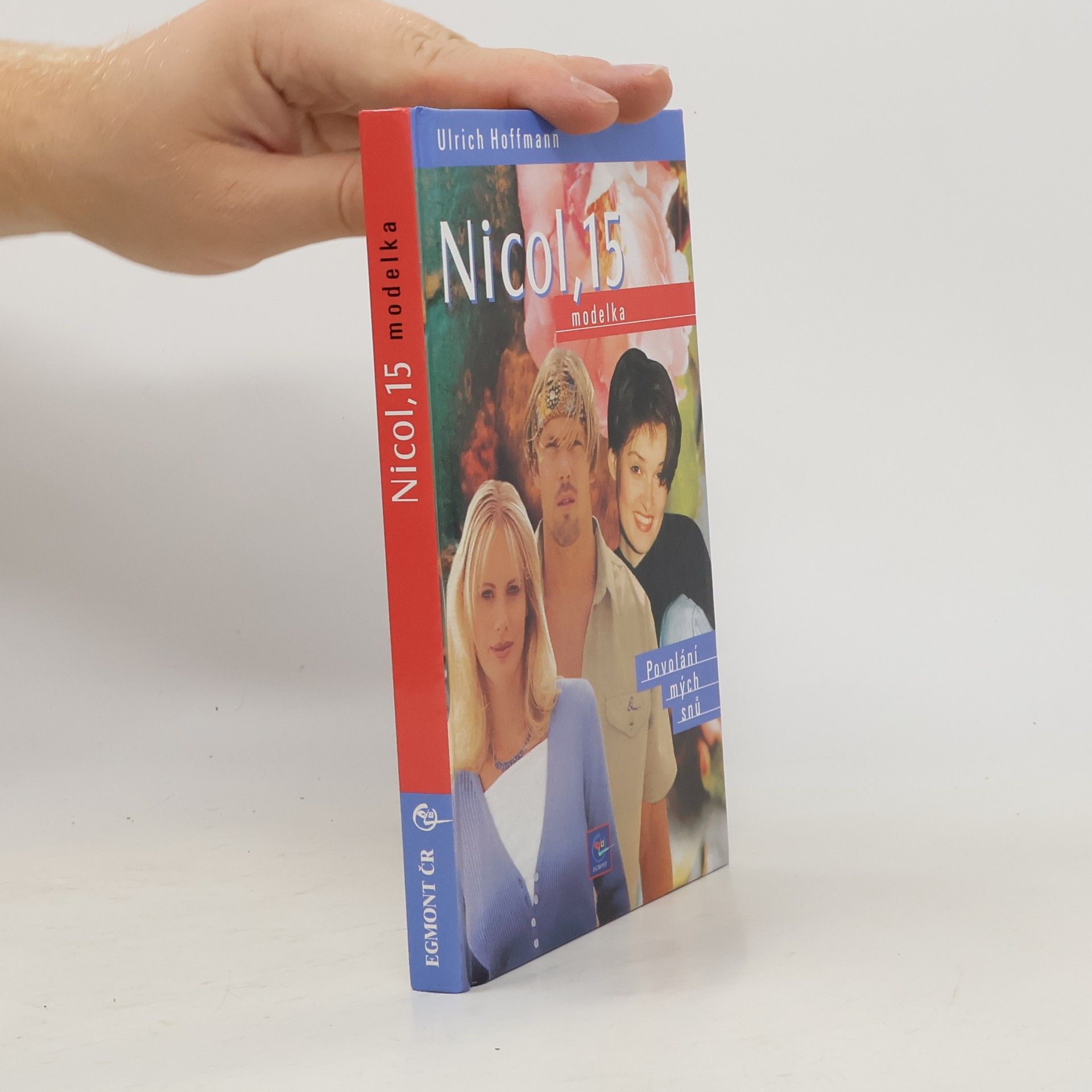 Nicol, 15 modelka