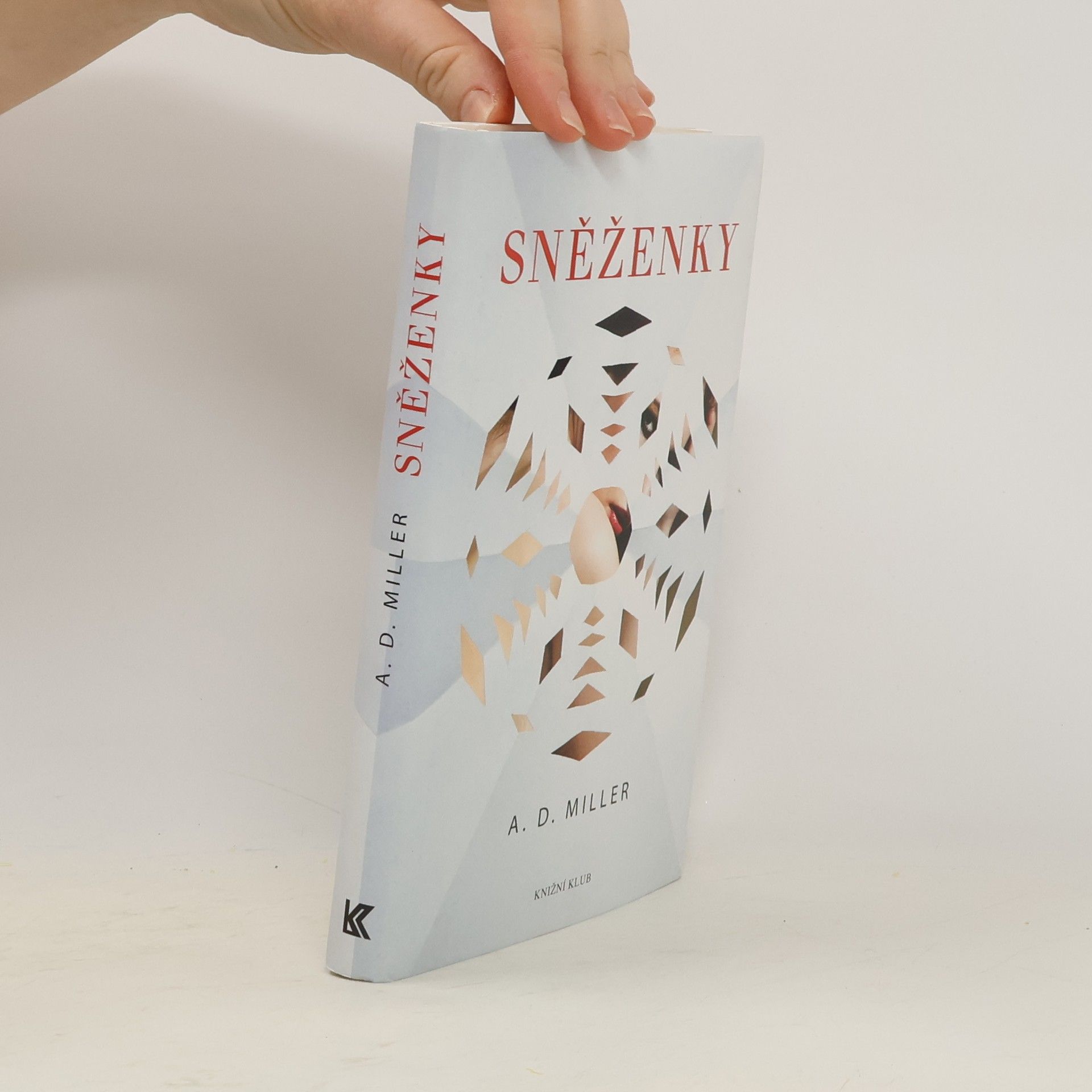 Andrew Miller Sněženky