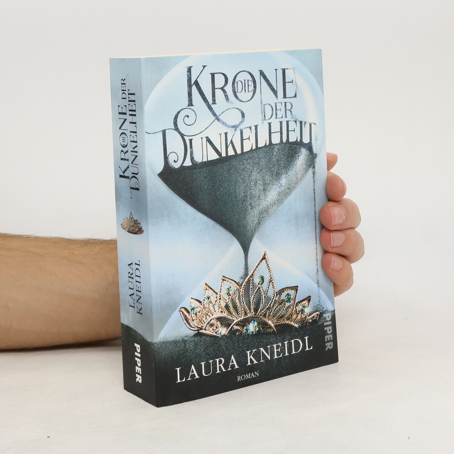 Laura Kneidl Die Krone der Dunkelheit