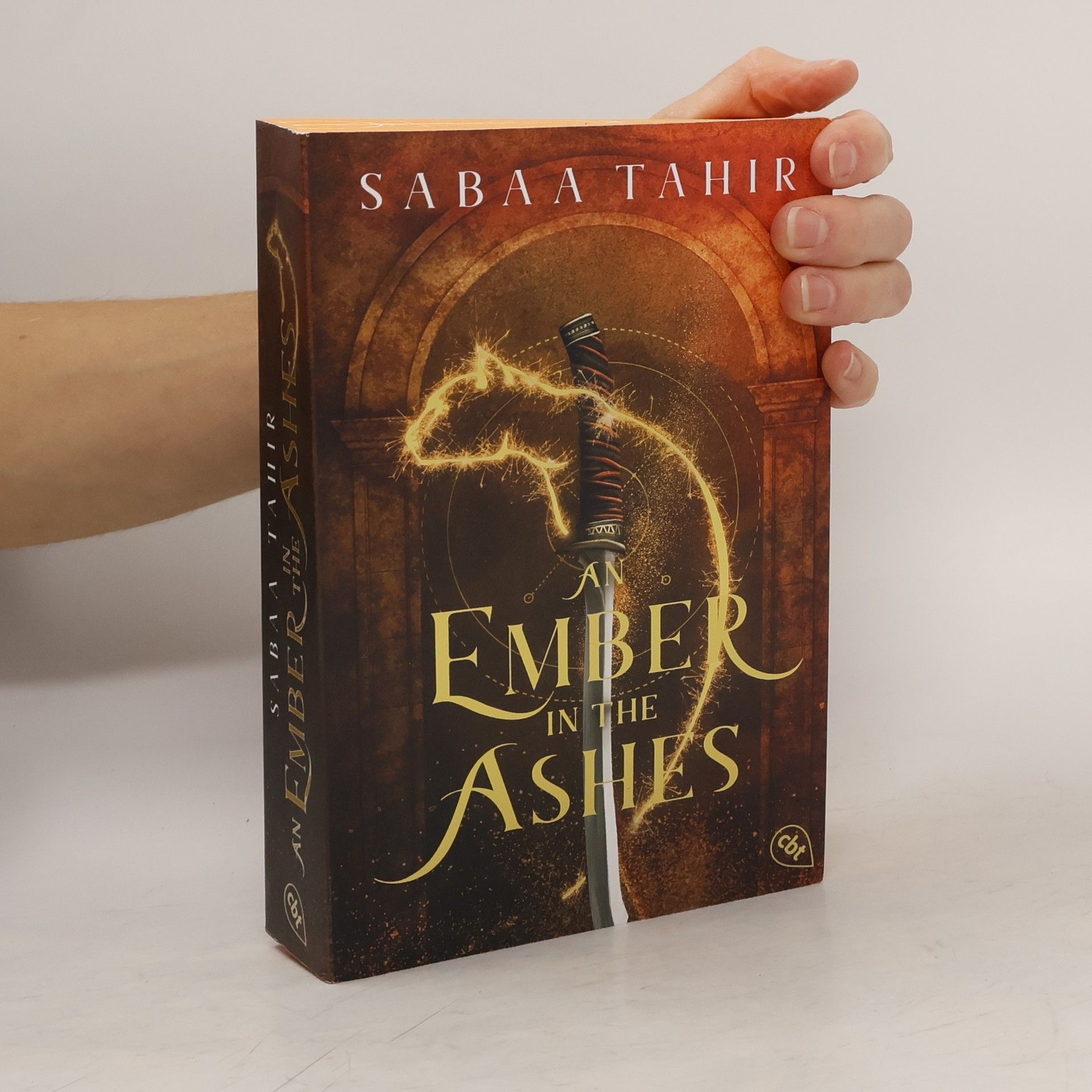 Sabaa Tahir An Ember in the Ashes