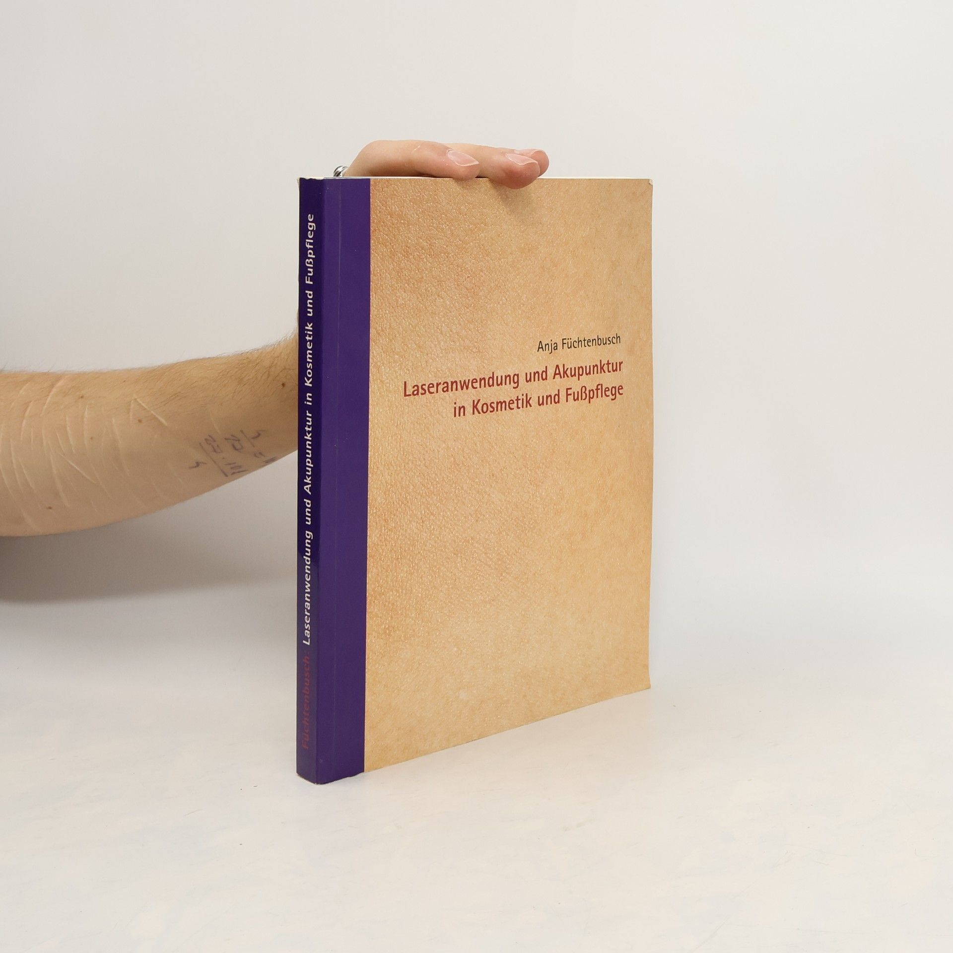 Anja Füchtenbusch Laseranwendung und Akupunktur in Kosmetik und Fußpflege