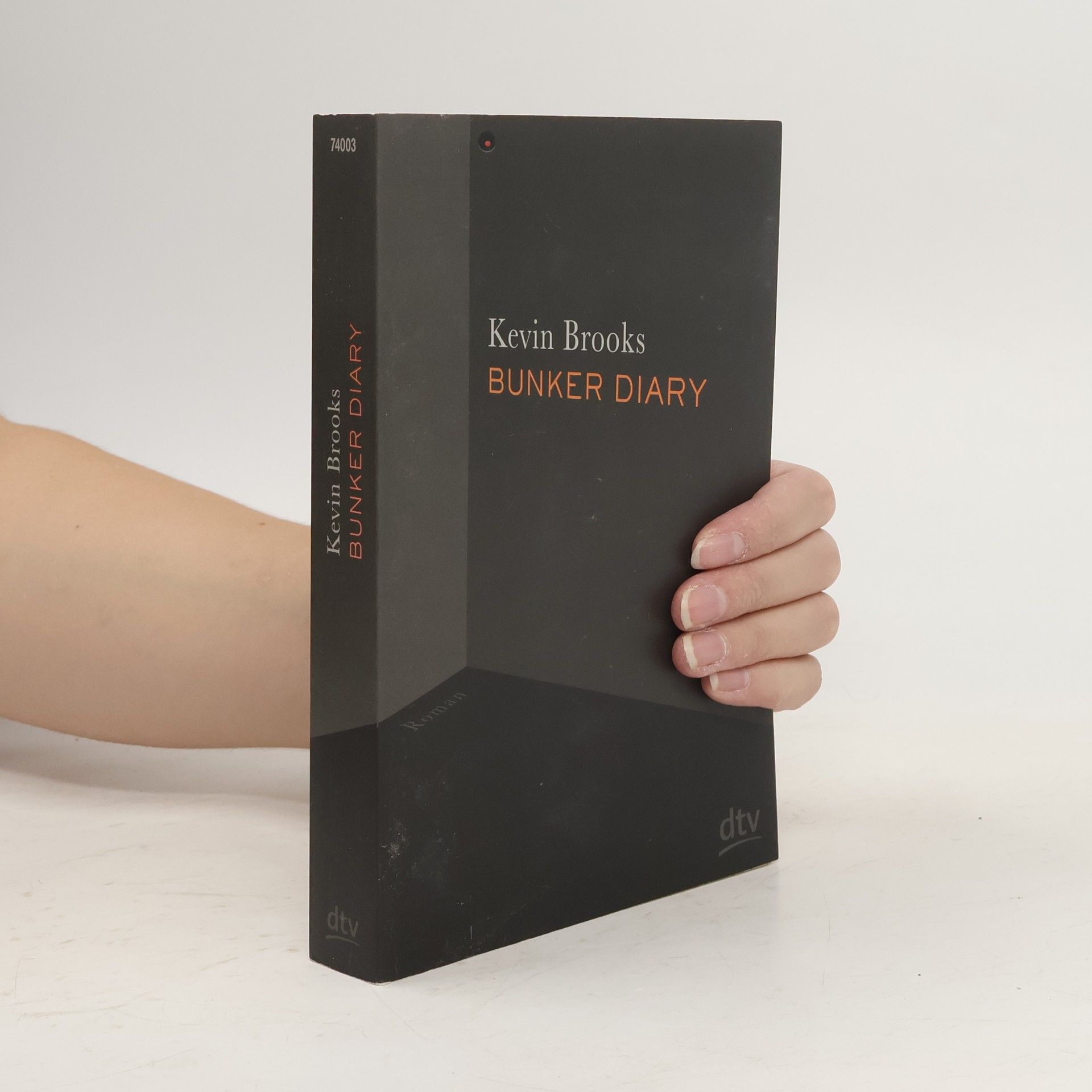 Kevin Brooks Bunker diary