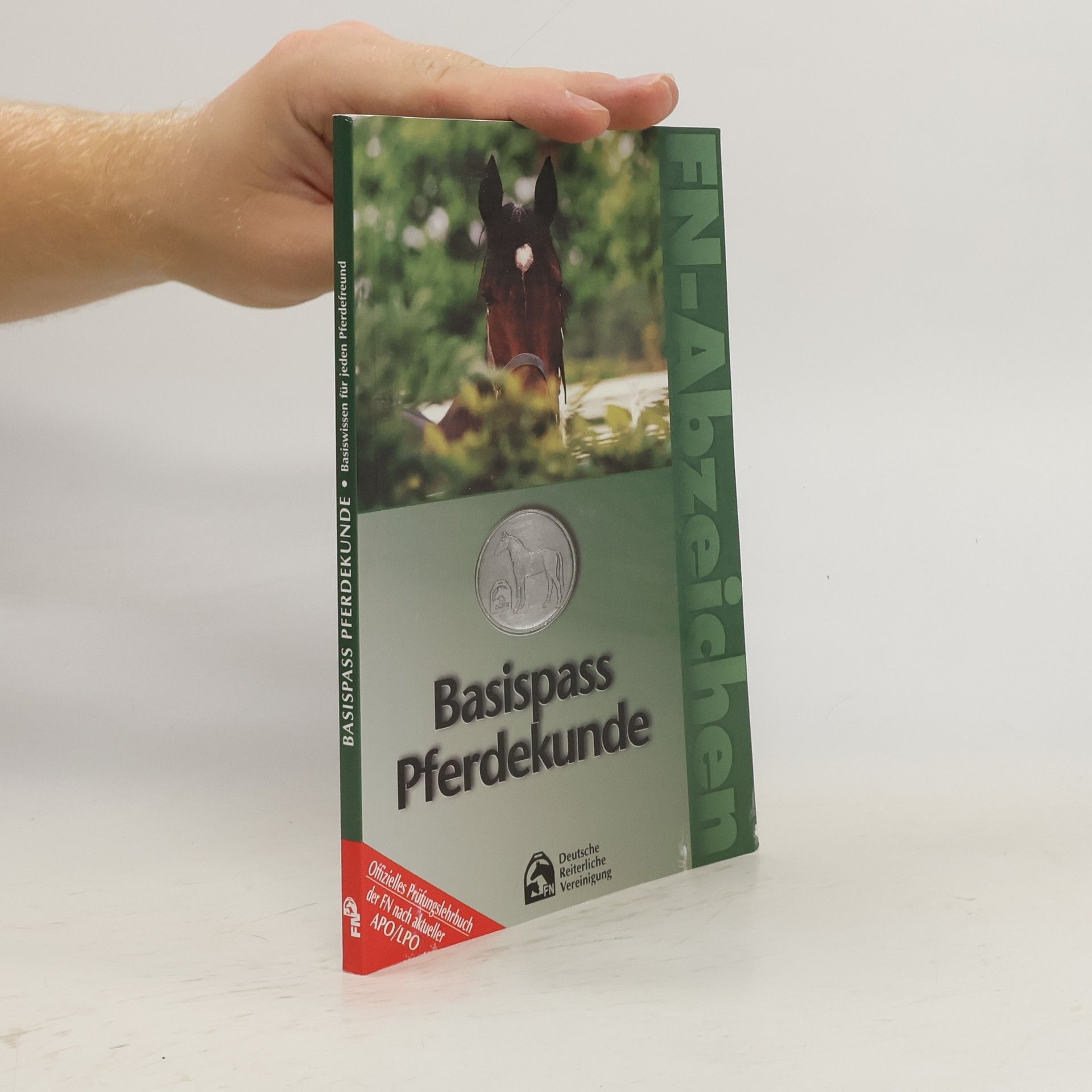 Isabelle Neumann-Cosel Basispass Pferdekunde