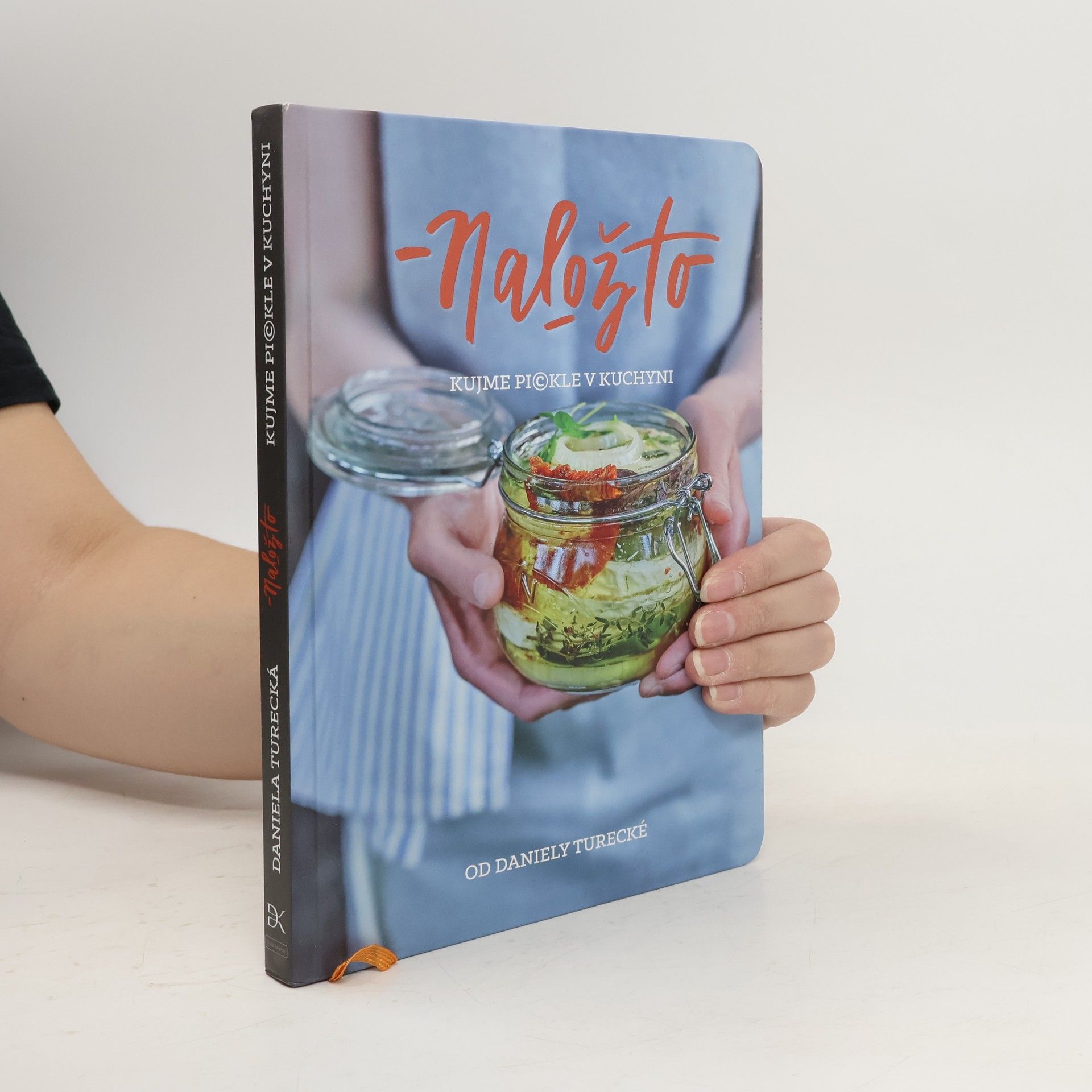 Nalož to. Kujme pickle v kuchyni