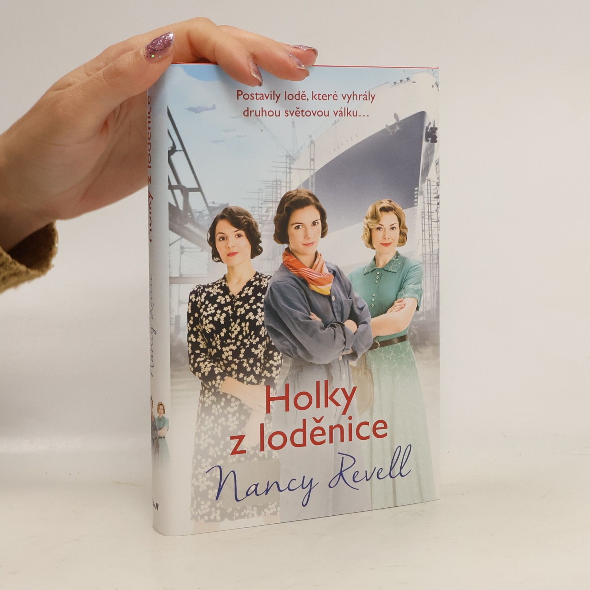Nancy Revell Holky z loděnice