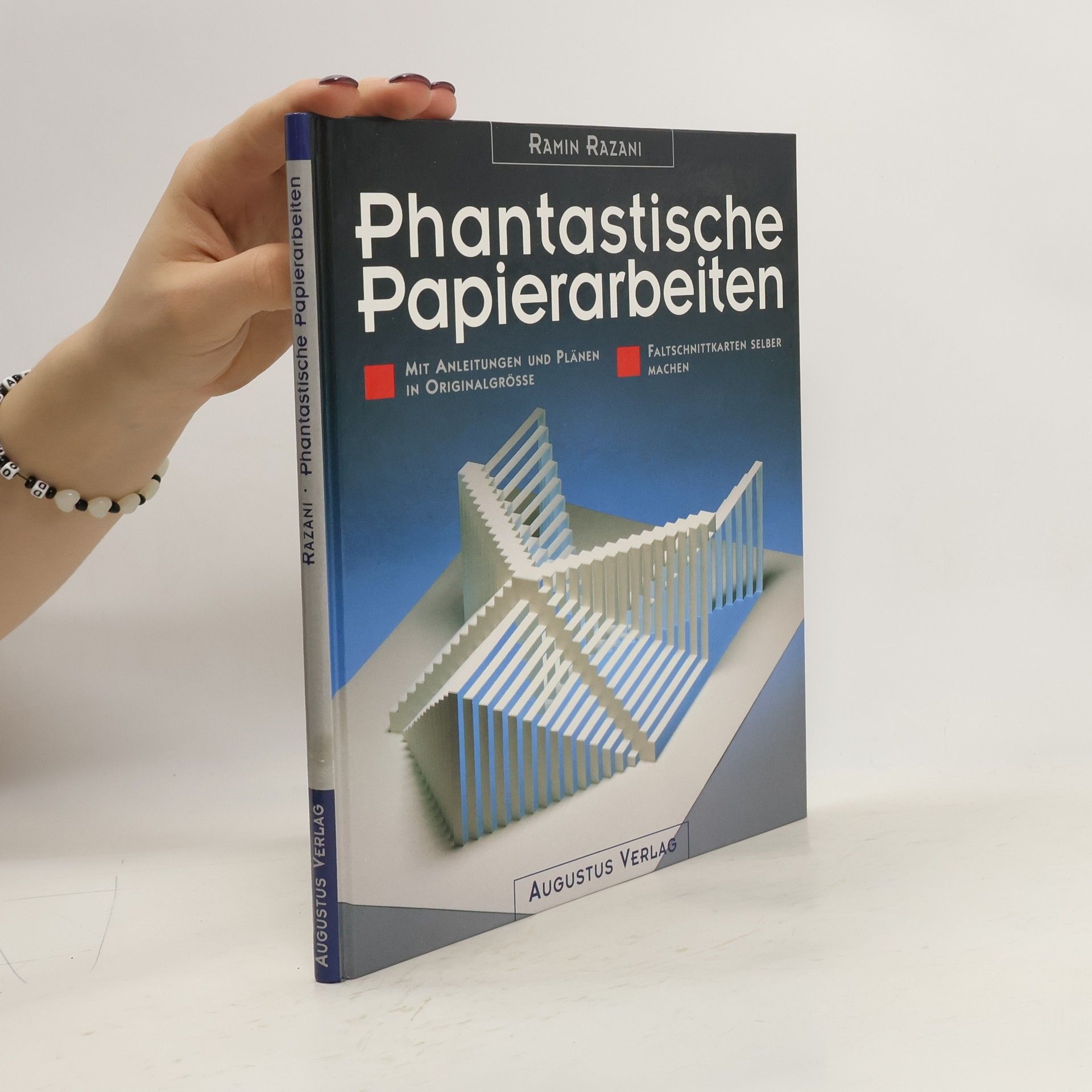 Ramin Razani Phantastische Papierarbeiten