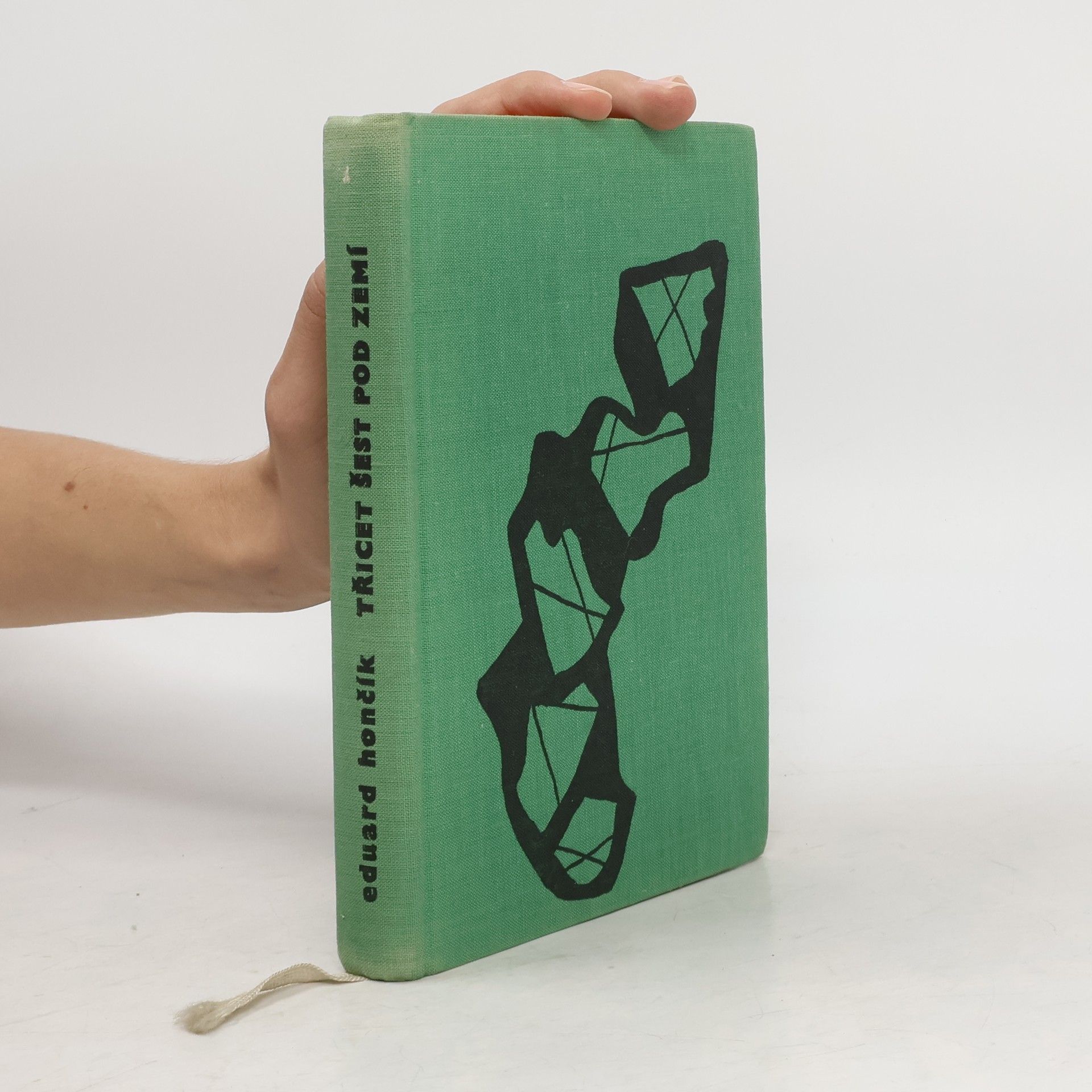 Třicet šest pod zemí