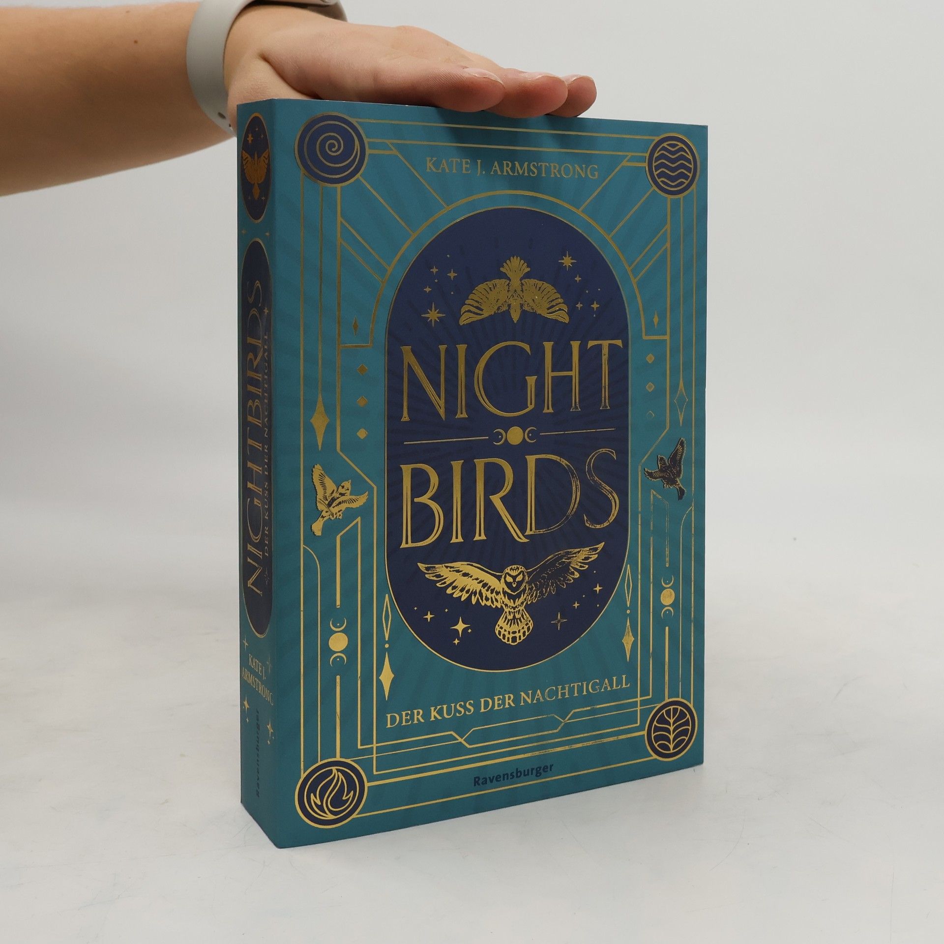 Kate Armstrong Nightbirds, Band 1: Der Kuss der Nachtigall (Epische Romantasy Limitierte Auflage mit Farbschnitt)
