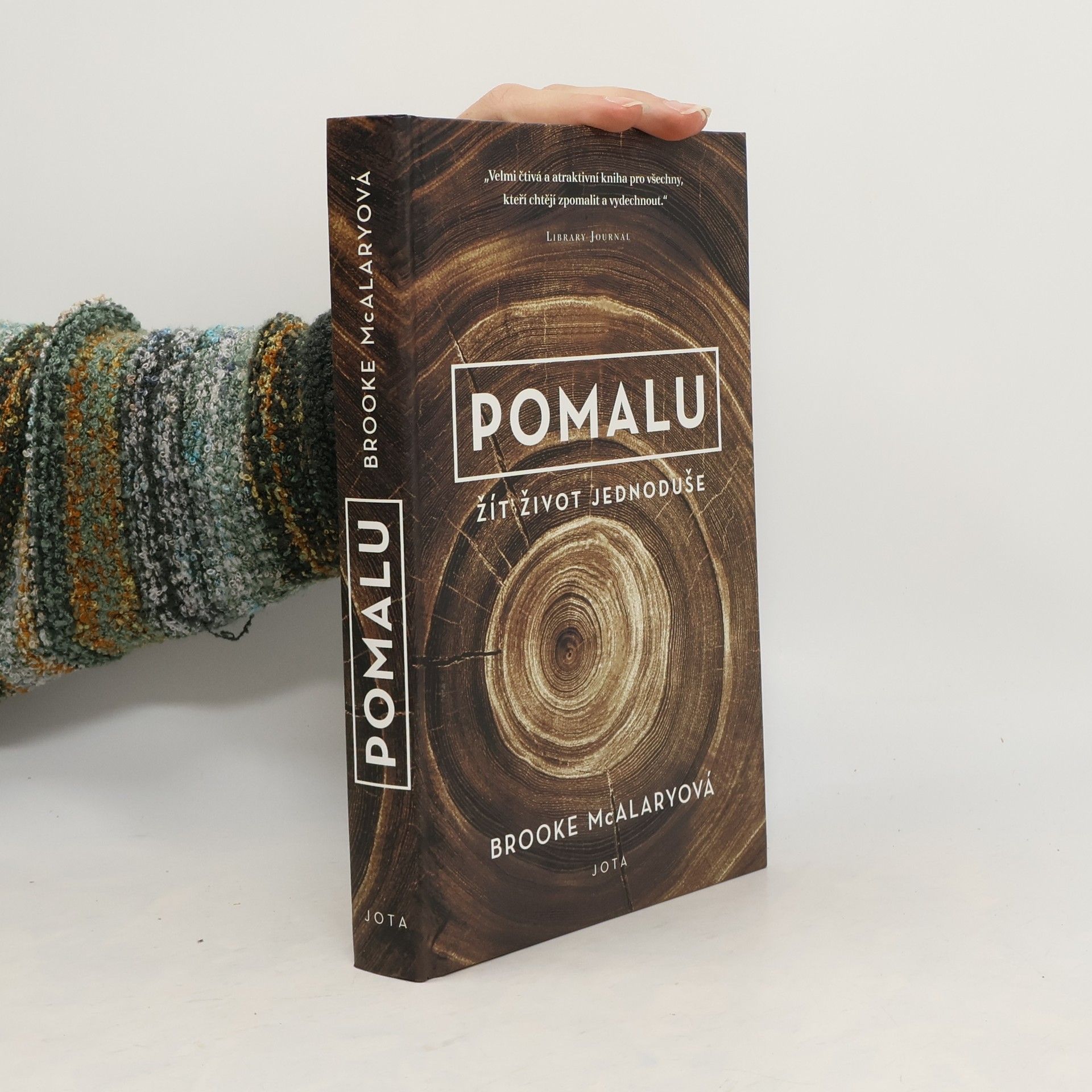 Brooke McAlary Pomalu