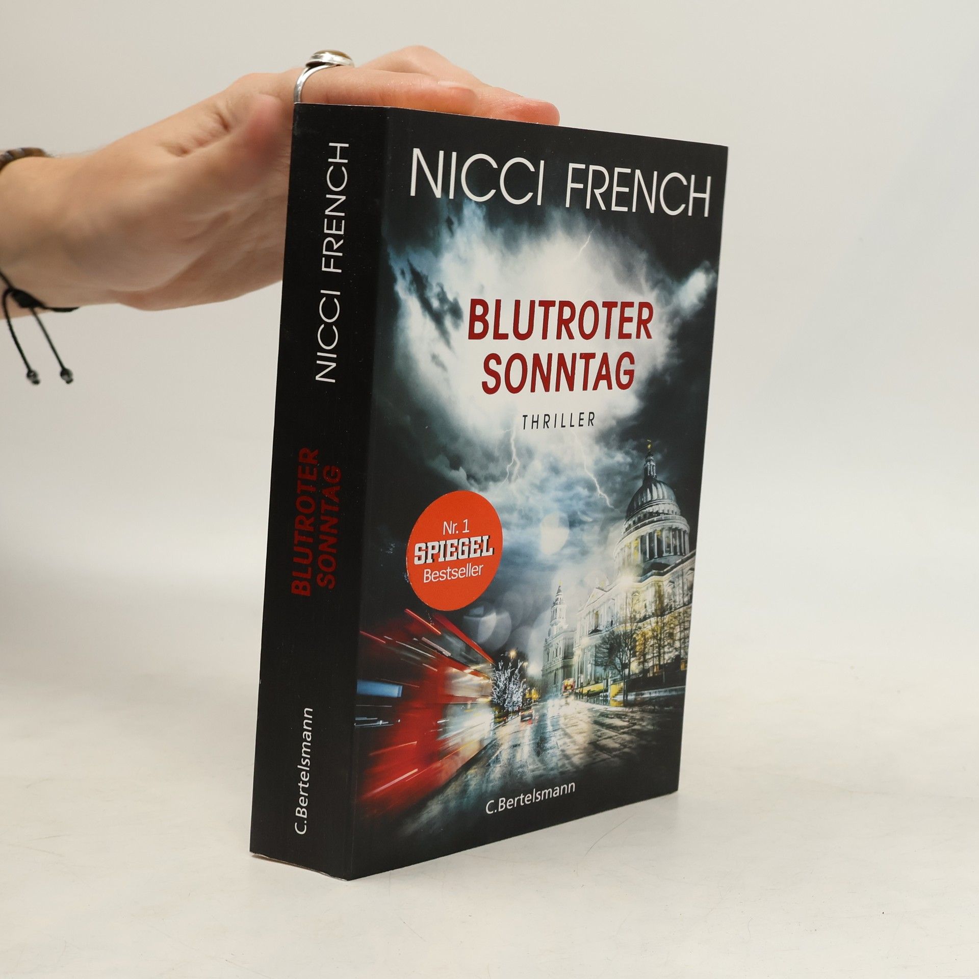 Nicci French Blutroter Sonntag