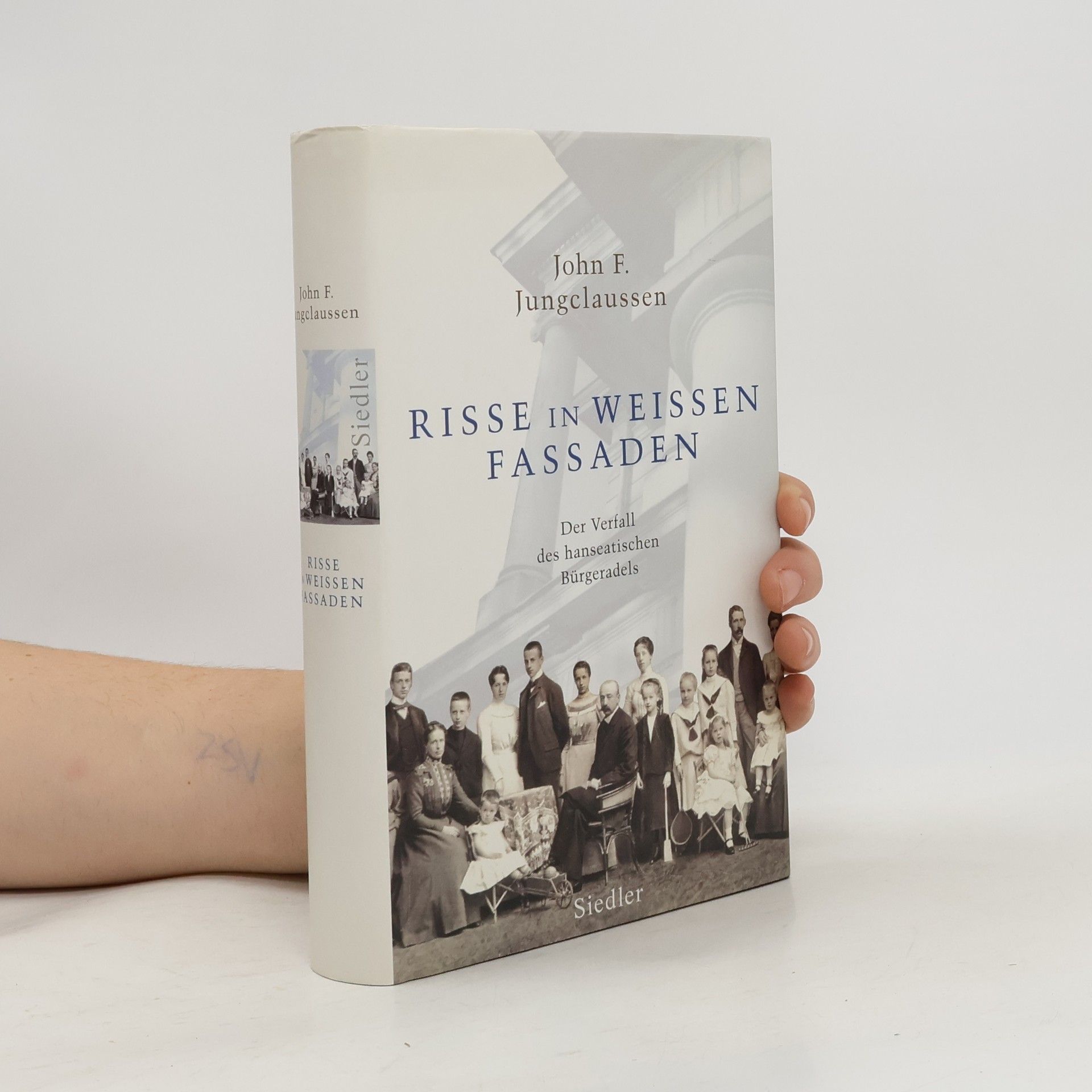 John F. Jungclaussen Risse in weißen Fassaden