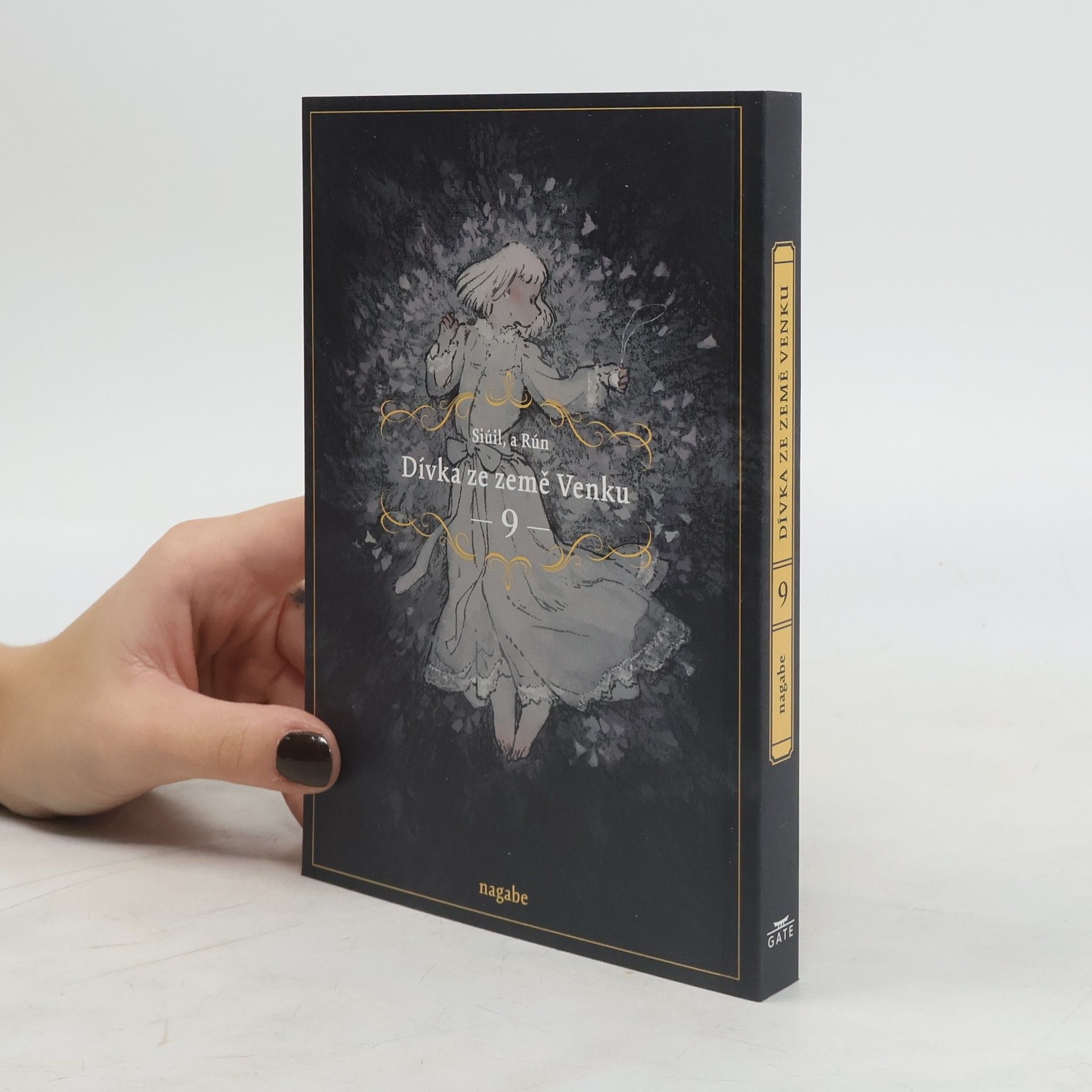 Nagabe Dívka ze země Venku : Siúil, a Rún. 9