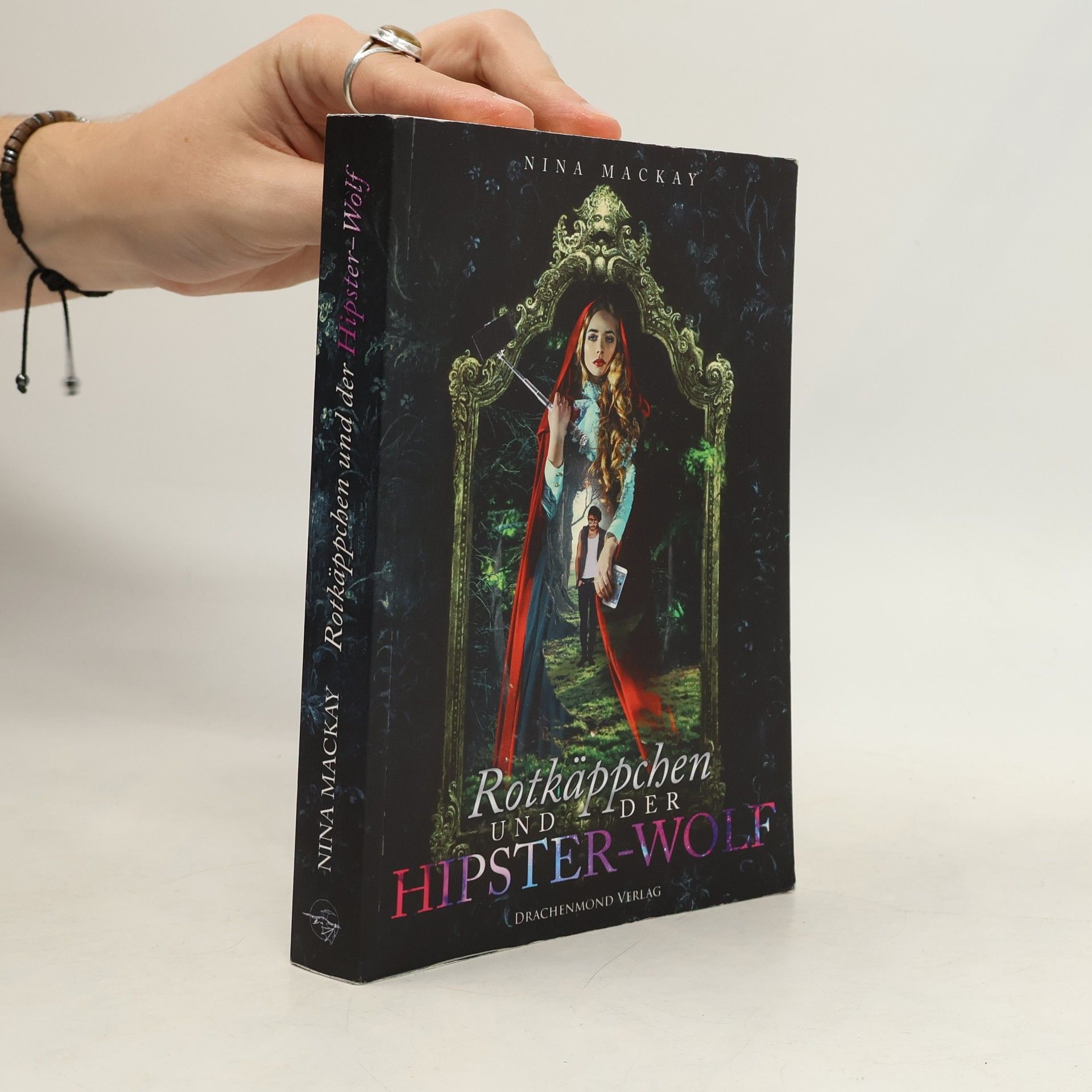 Rotkäppchen und der Hipster-Wolf