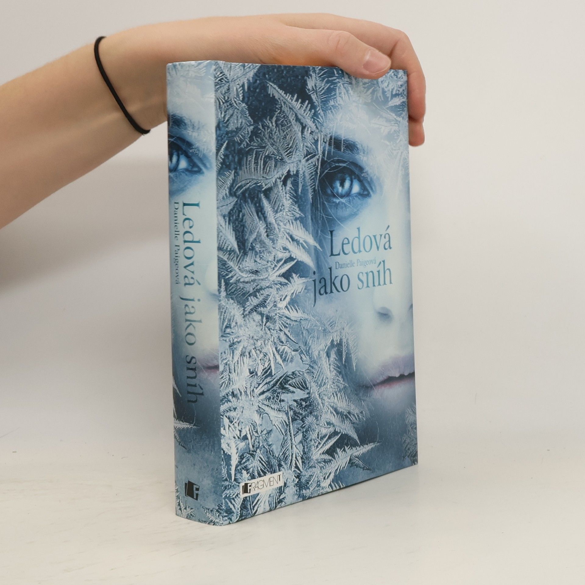 Danielle Paige Ledová jako sníh