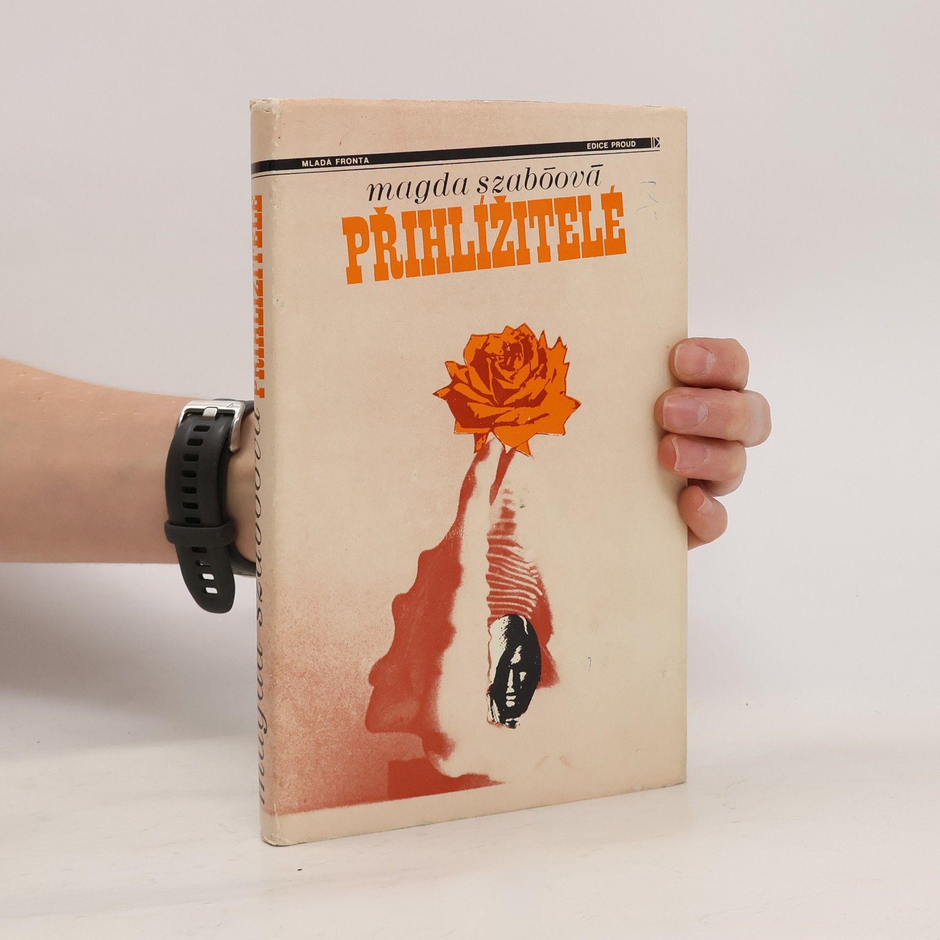 Magda Szabó Přihlížitelé