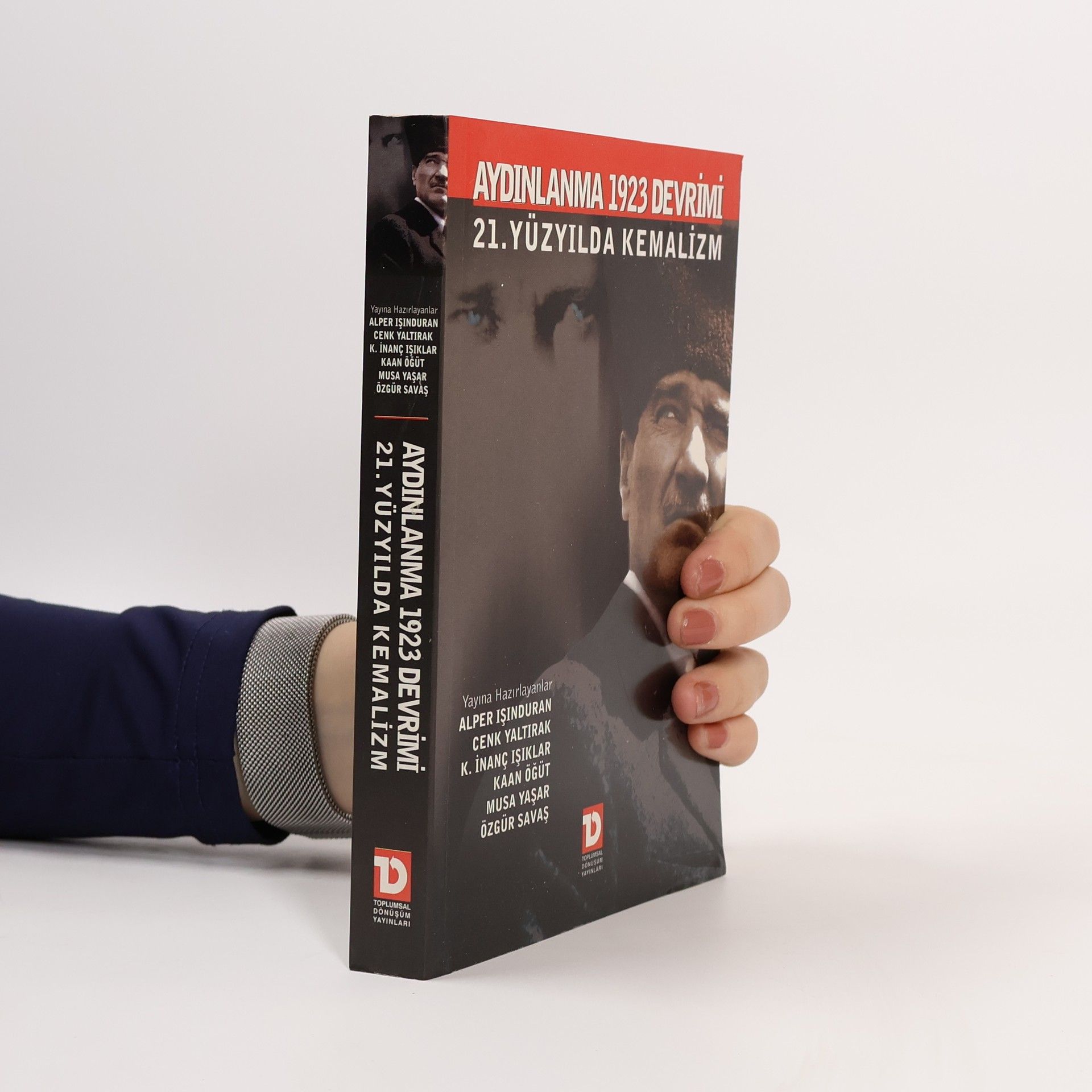 Collectif d'auteurs Aydınlanma 1923 Devrimi