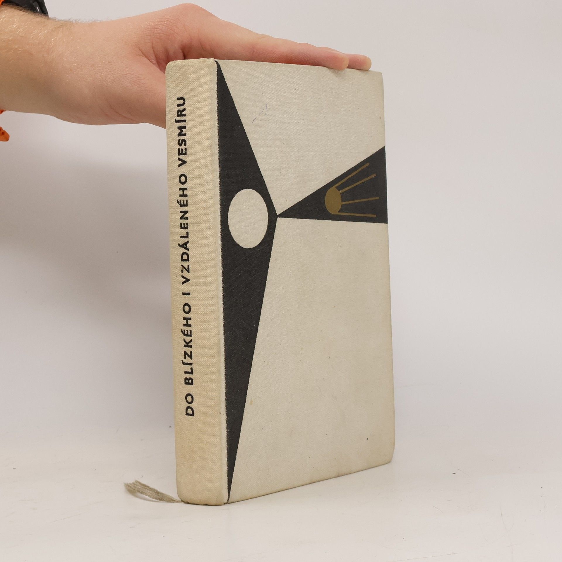 AA.VV. Do blízkého i vzdáleného vesmíru