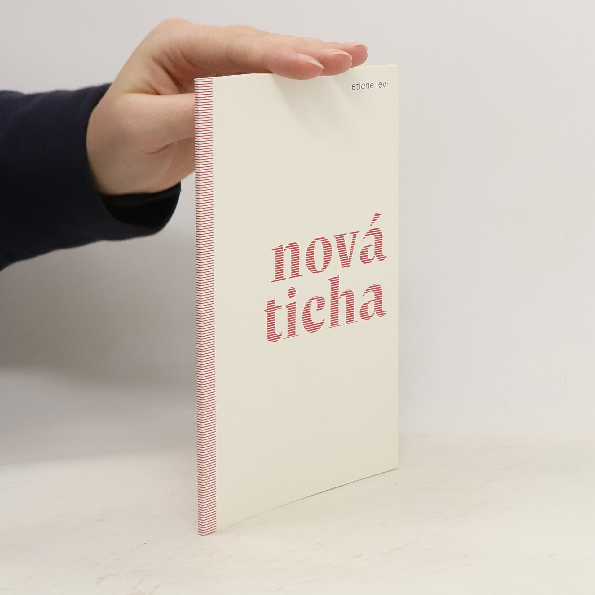 Etiene Levi Nová ticha