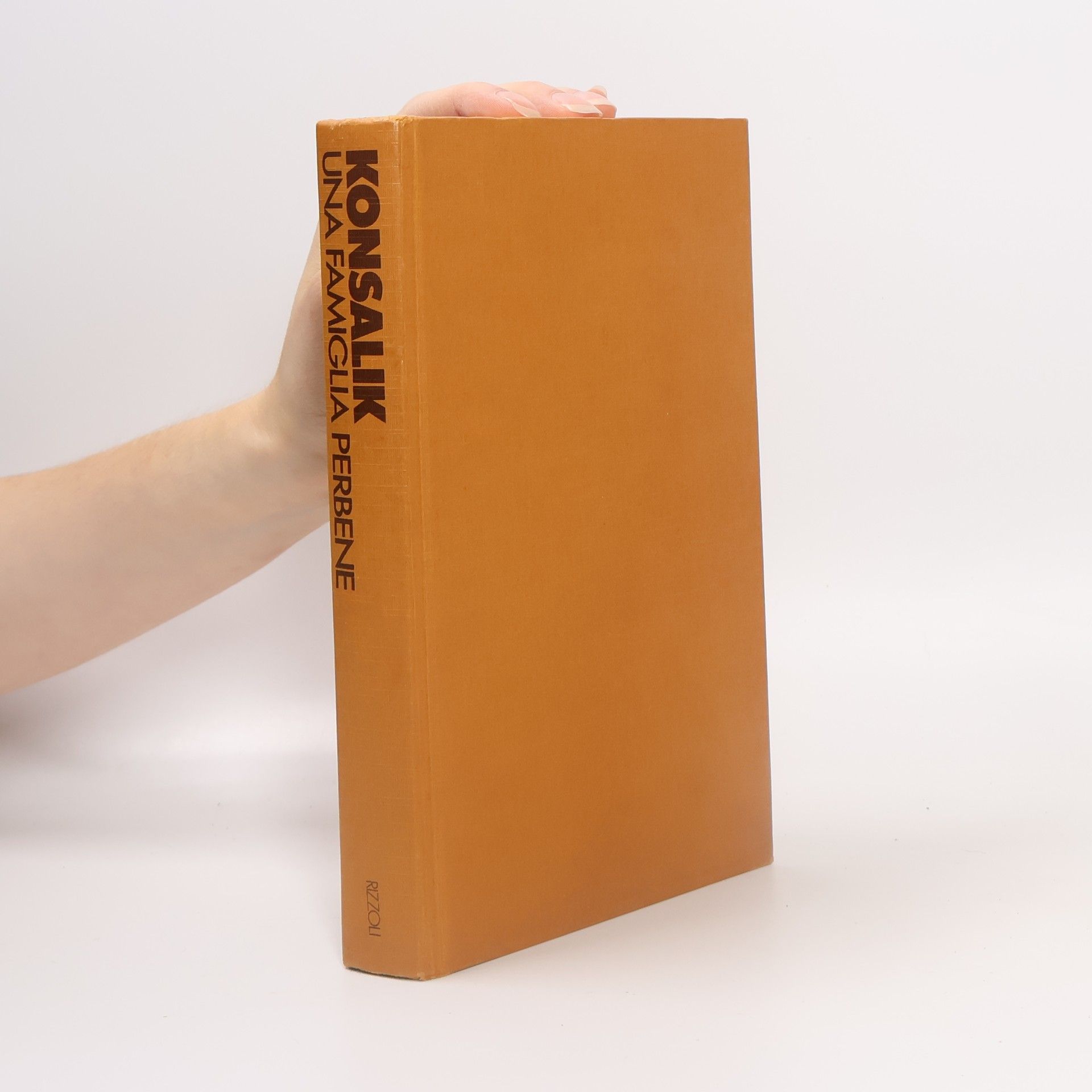 Heinz G. Konsalik Una famiglia perbene