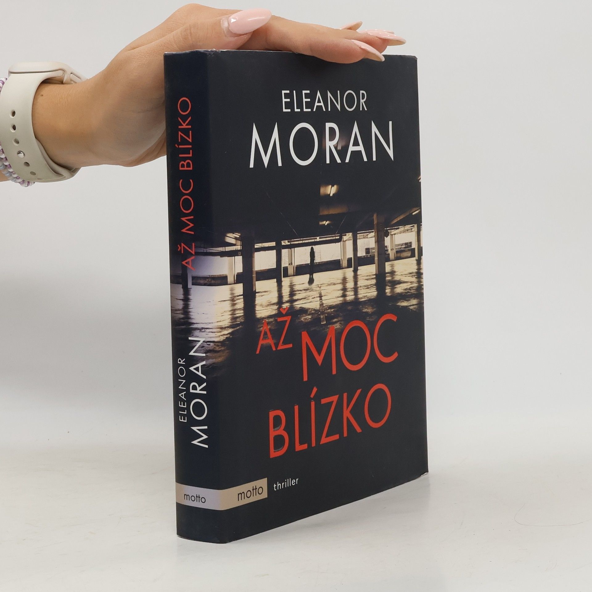Eleanor Moran Až moc blízko