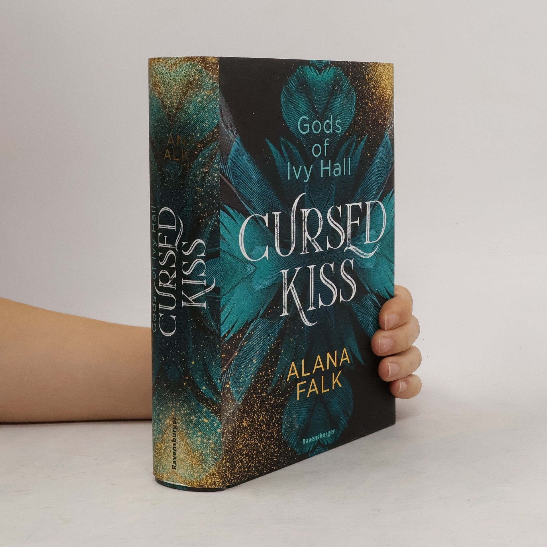 Alana Falk Gods of Ivy hall: Cursed kiss