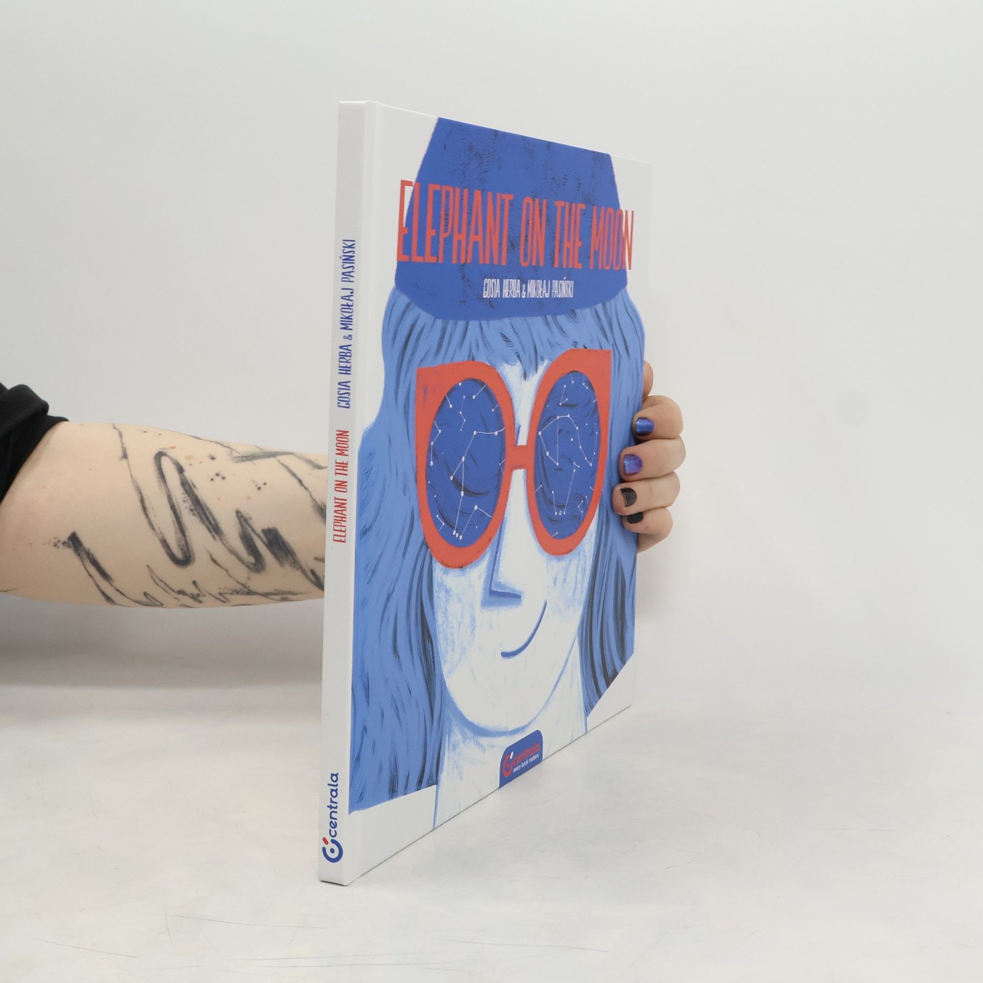 Mikolaj Pasinski Elephant on the Moon