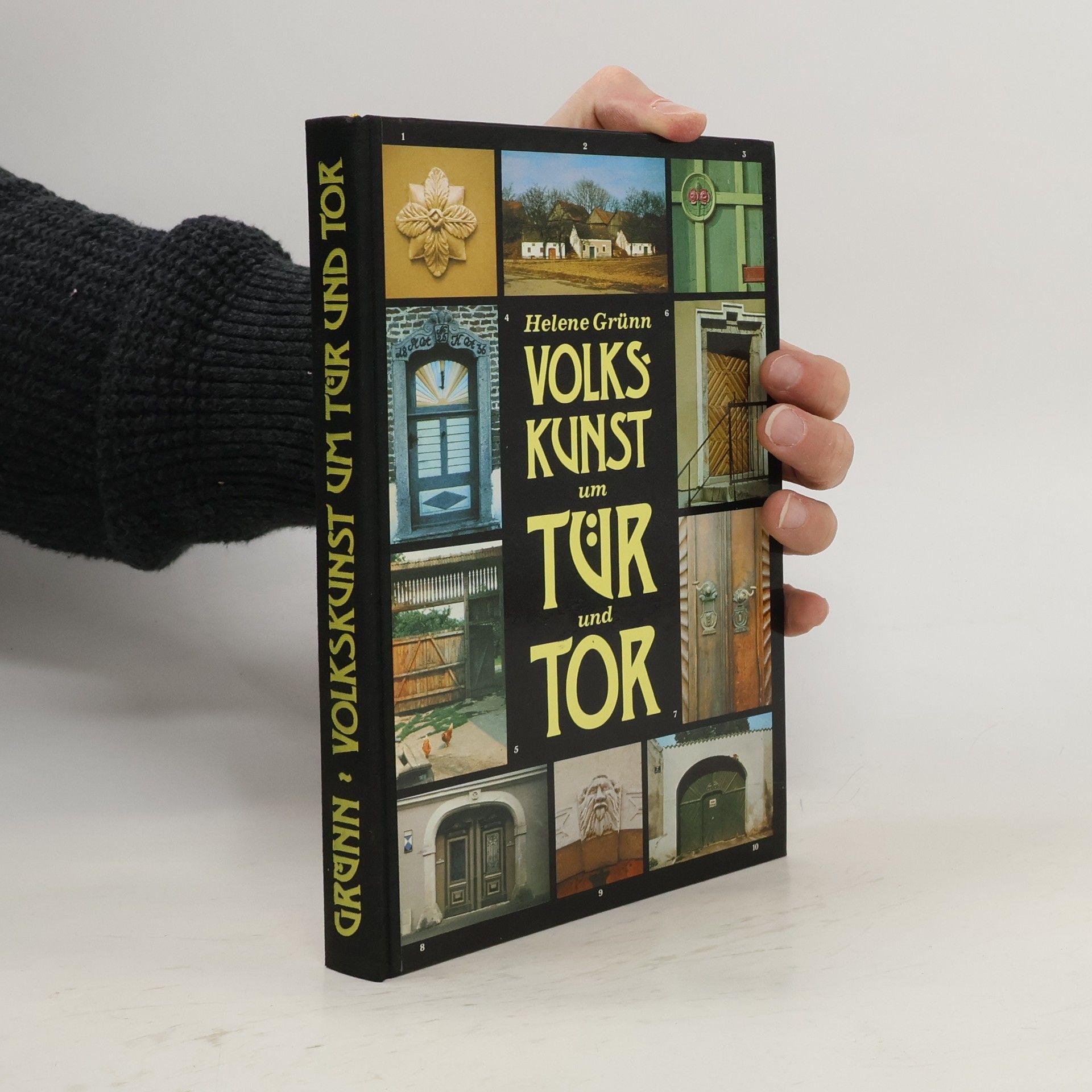 Volkskunst um Tür und Tor