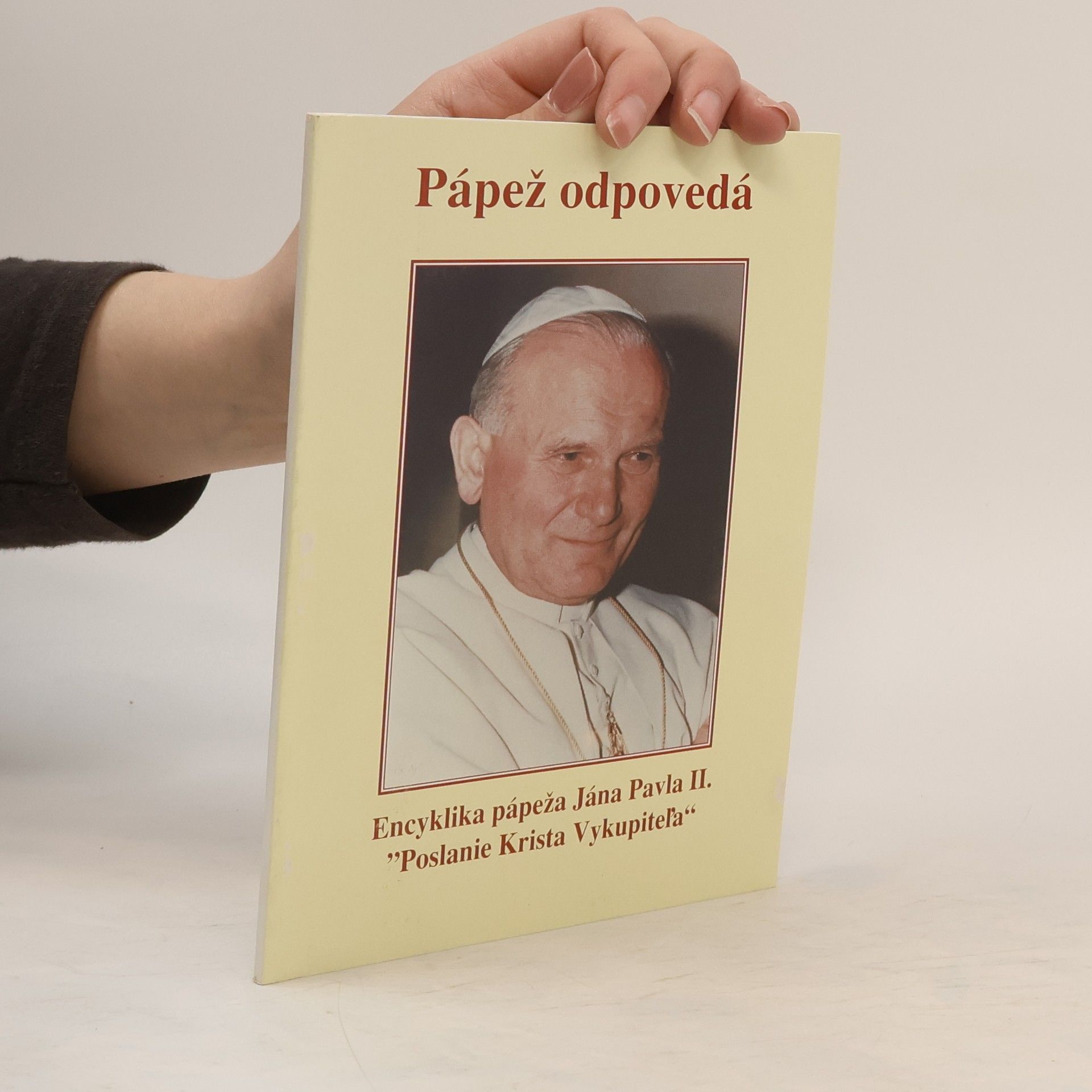 Kolektív autorov Pápež odpovedá