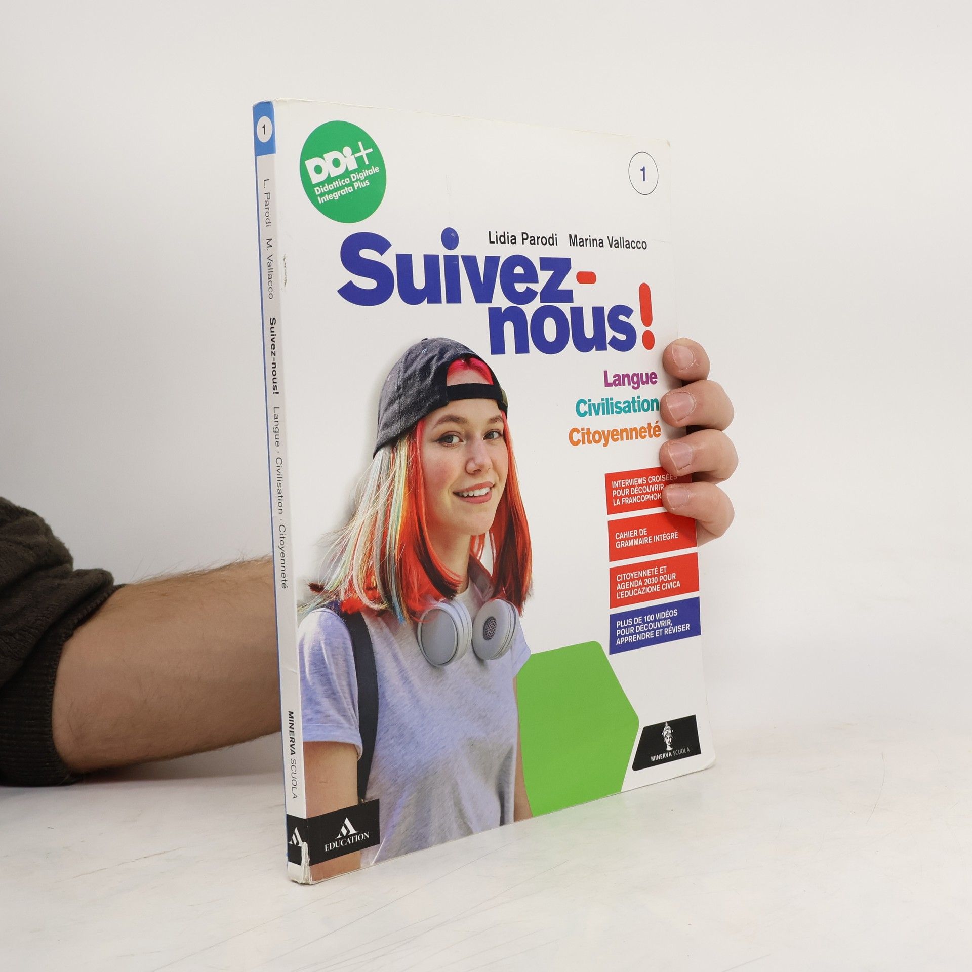 Various authors Suivez-nous!